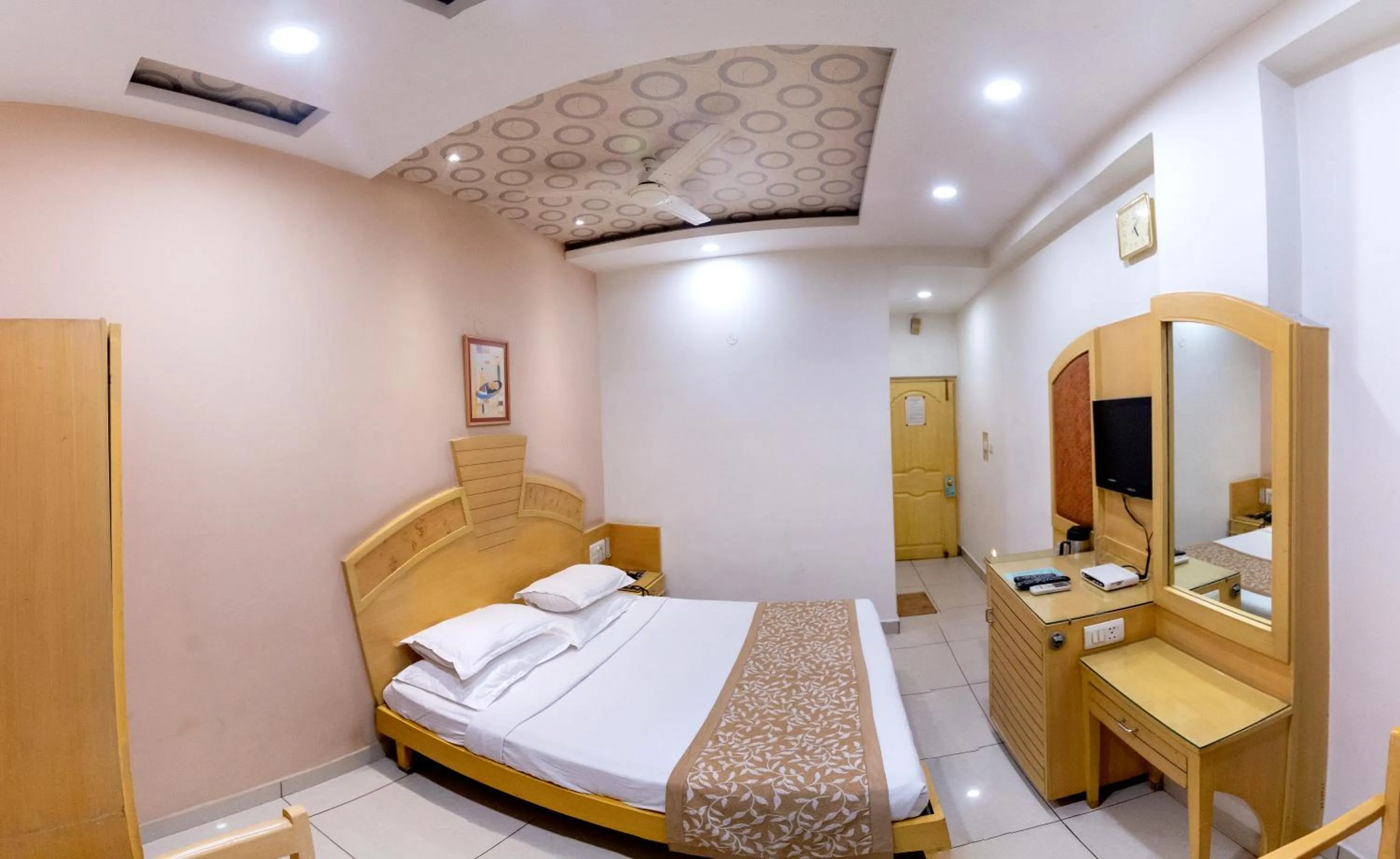 TV and multimedia, Bed in Hotel Annapoorna Residency