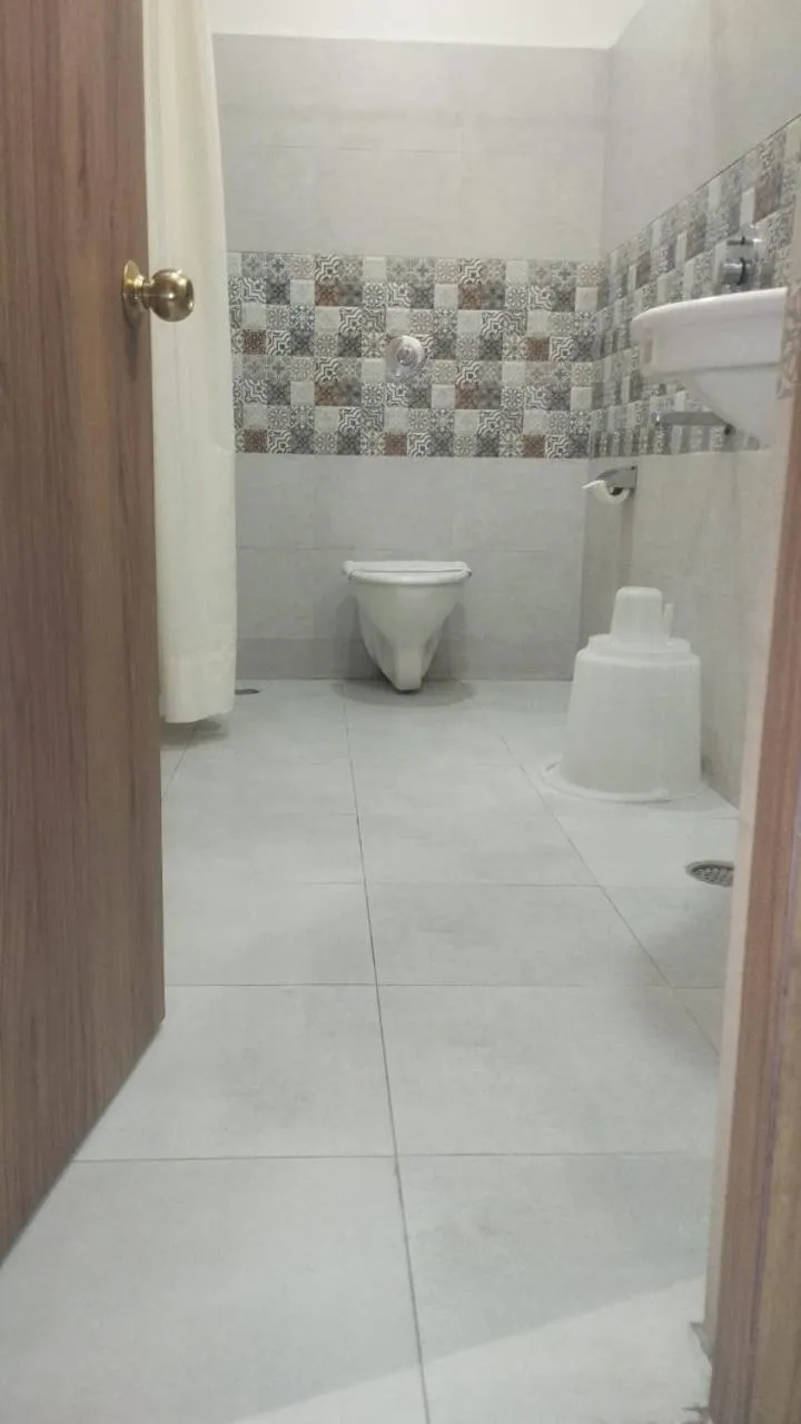 Bathroom in Hotel Annapoorna Residency