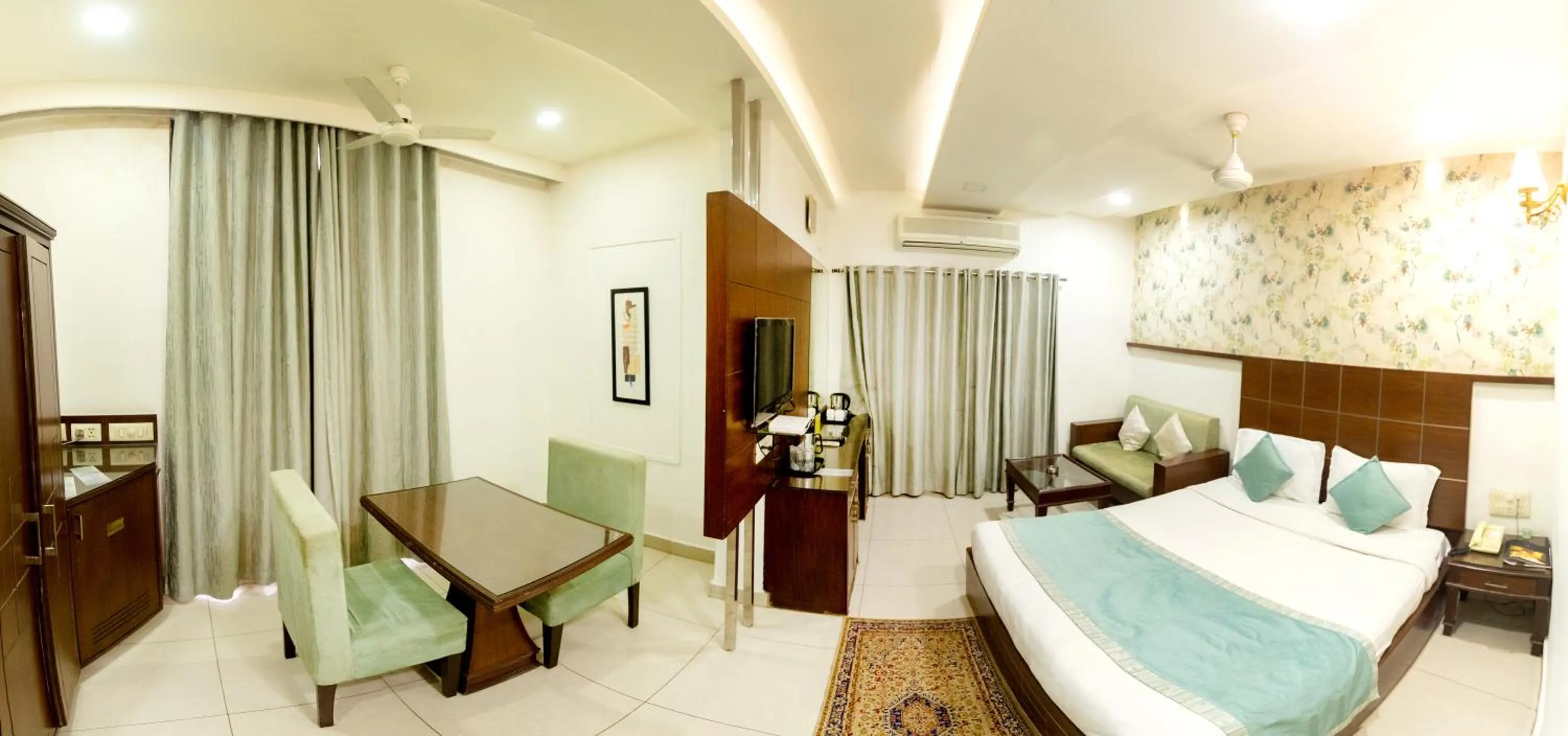 Coffee/tea facilities, Bed in Hotel Annapoorna Residency
