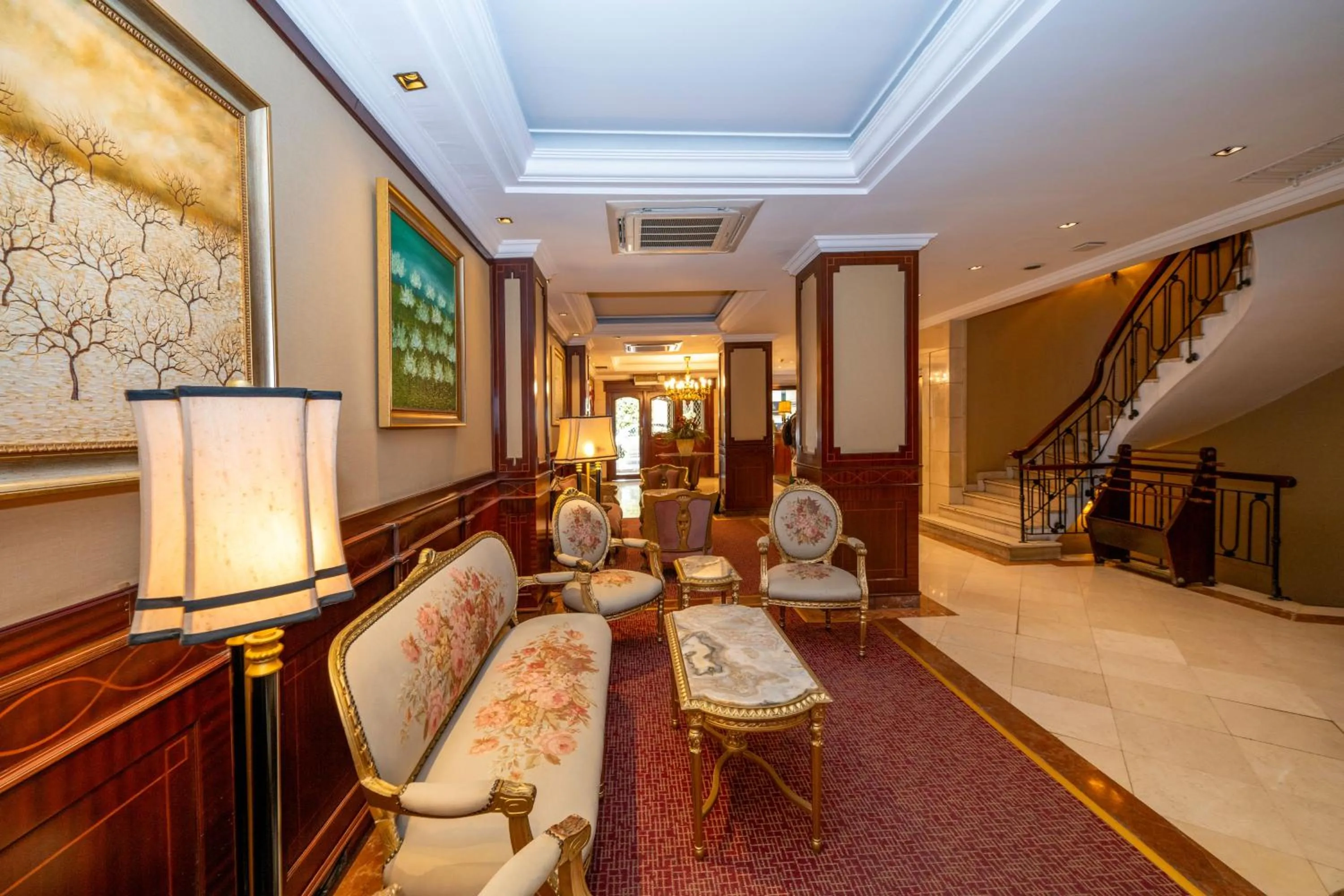 Seating area in Pera Rose Hotel & Spa