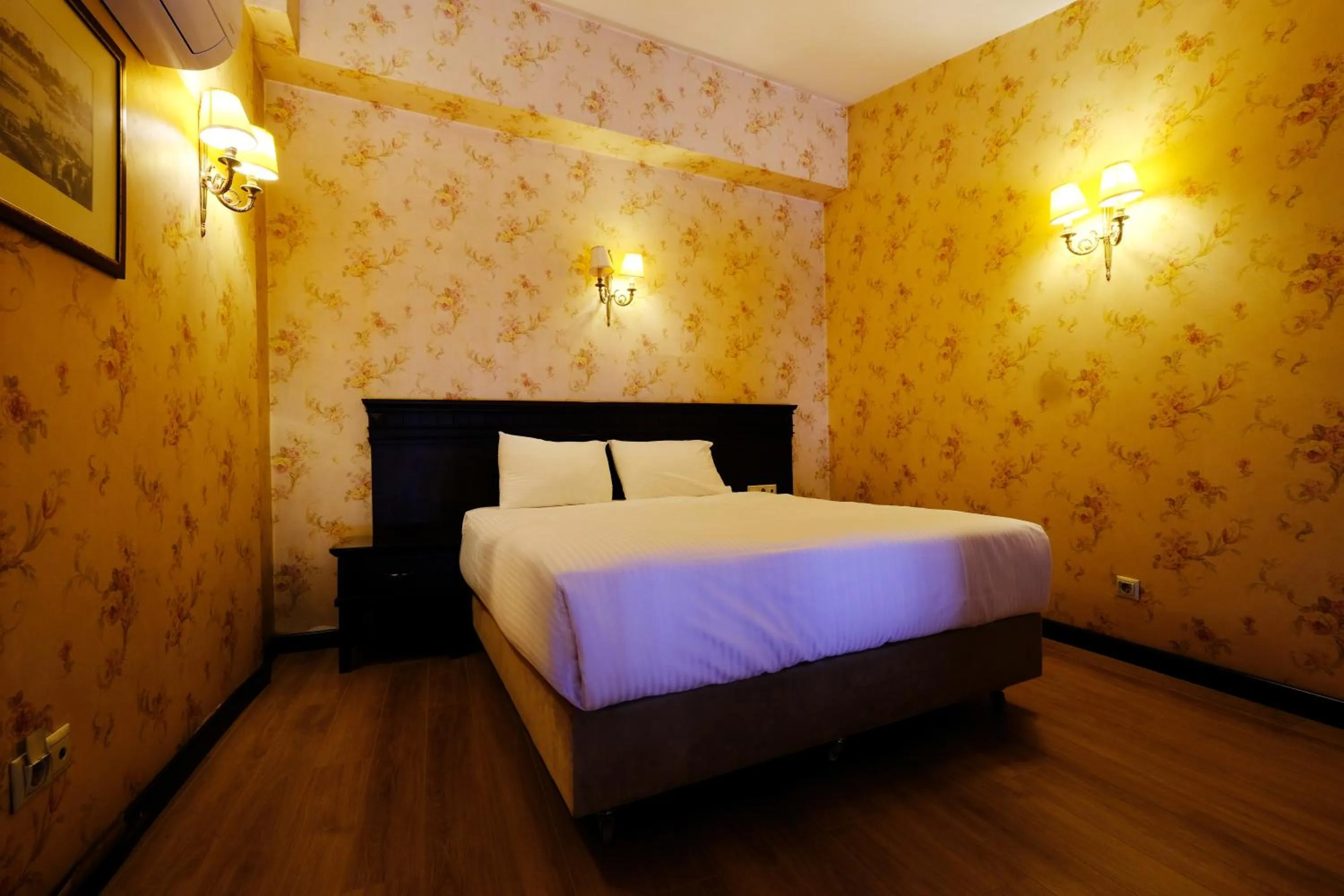 Bed in Pera Rose Hotel & Spa