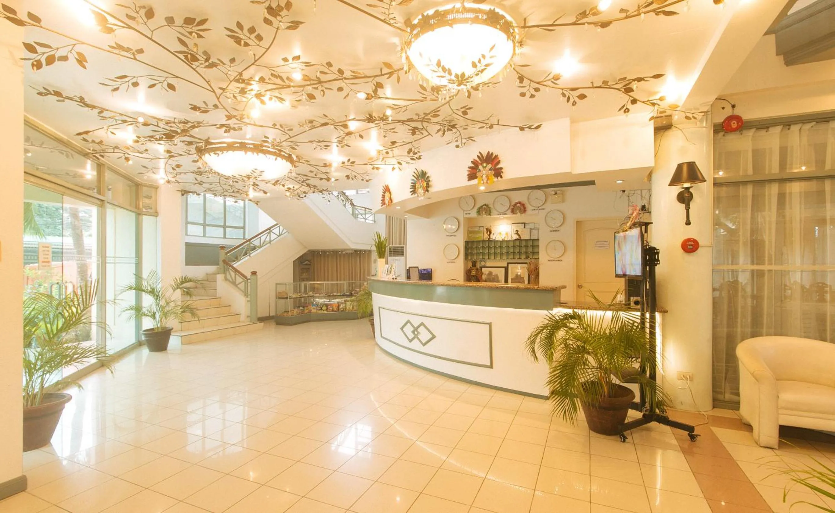 Lobby or reception in Royal Am Rei Hotel by RedDoorz