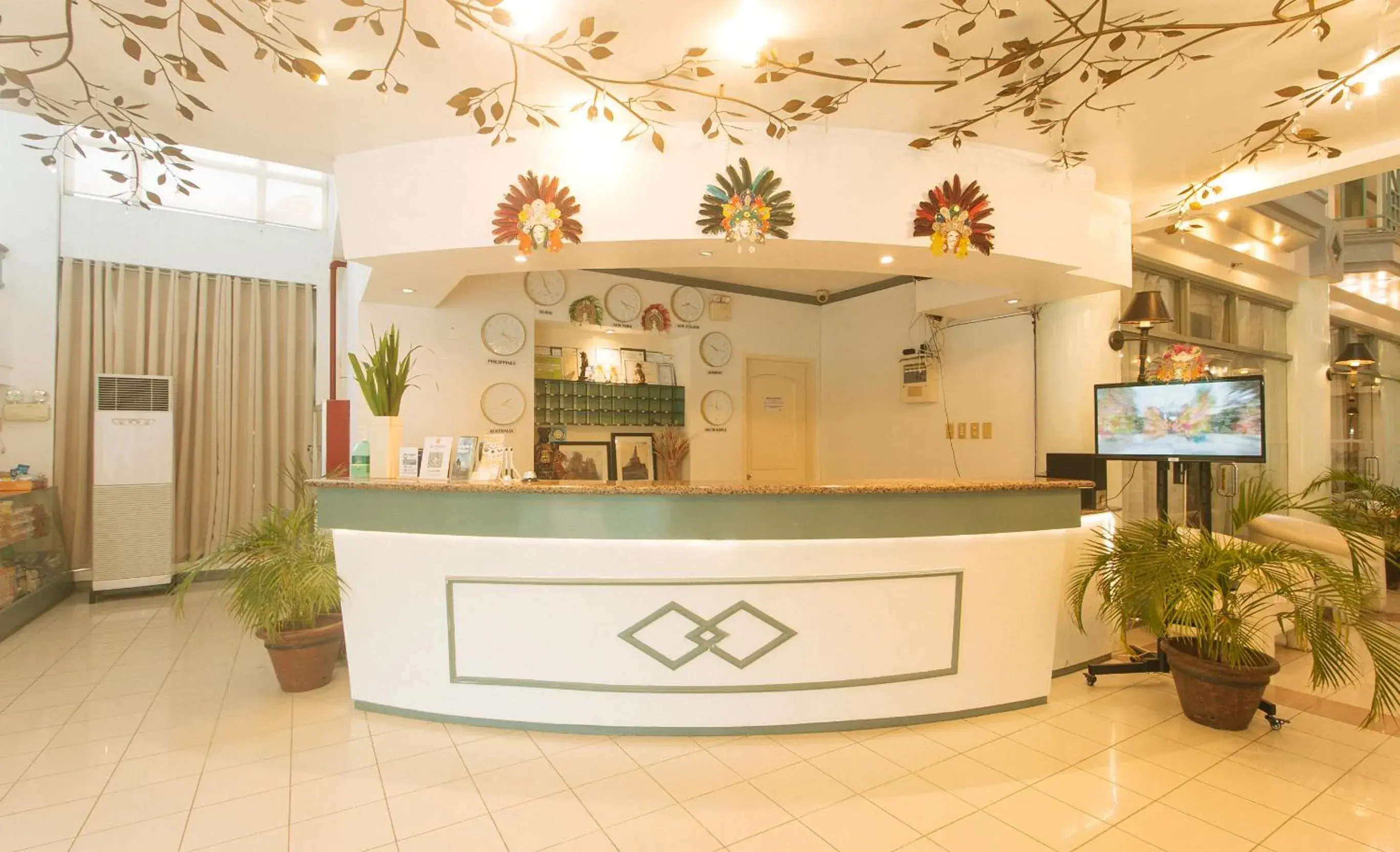 Lobby or reception in Royal Am Rei Hotel by RedDoorz Lobby or reception in Royal Am Rei Hotel by RedDoorz