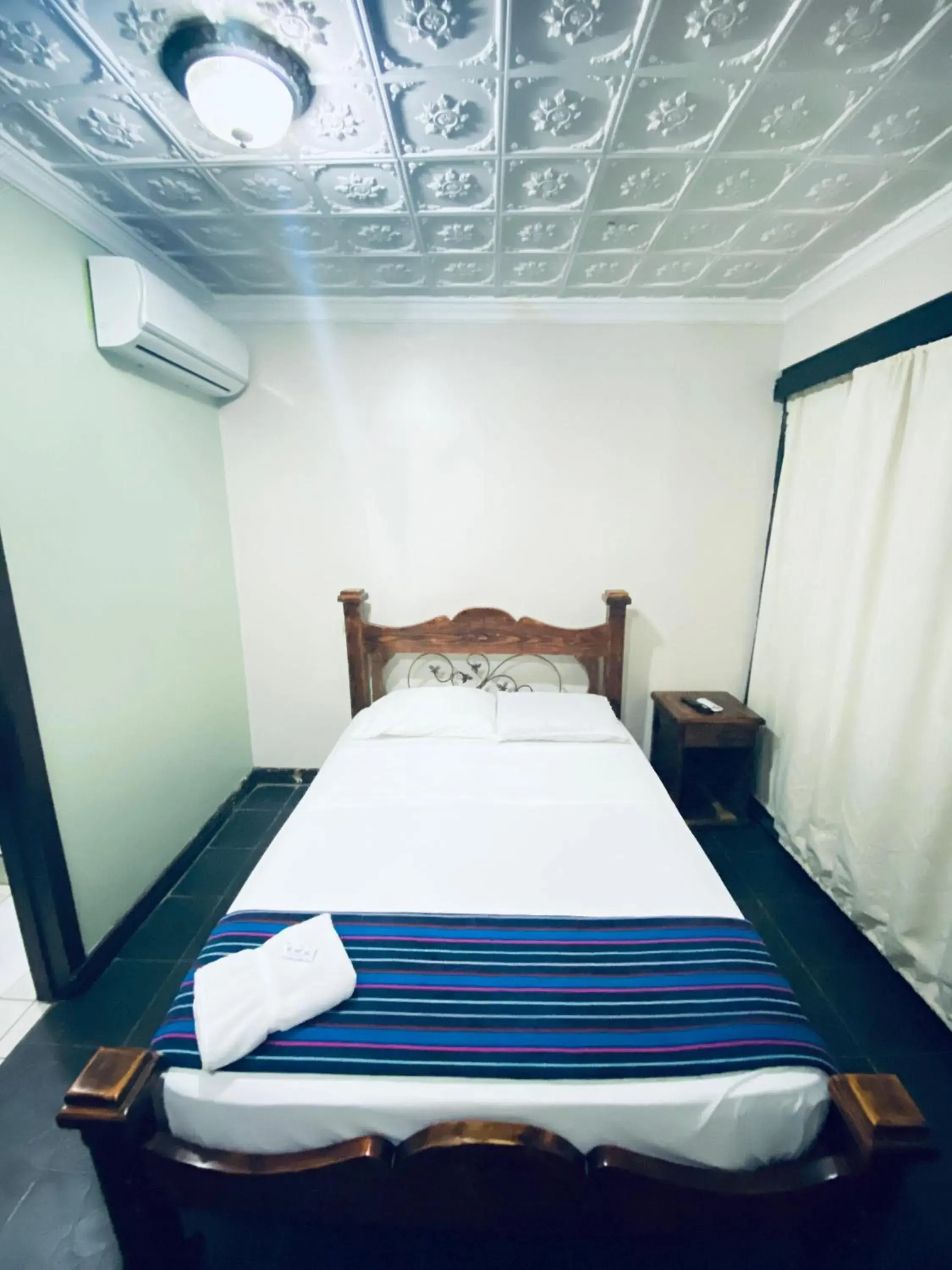 Standard Family Room - single occupancy in Hotel el Tucan Alajuela Standard Family Room - single occupancy in Hotel el Tucan Alajuela
