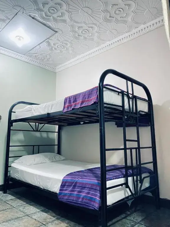 Quadruple Room with Bathroom - single occupancy in Hotel el Tucan Alajuela Quadruple Room with Bathroom - single occupancy in Hotel el Tucan Alajuela