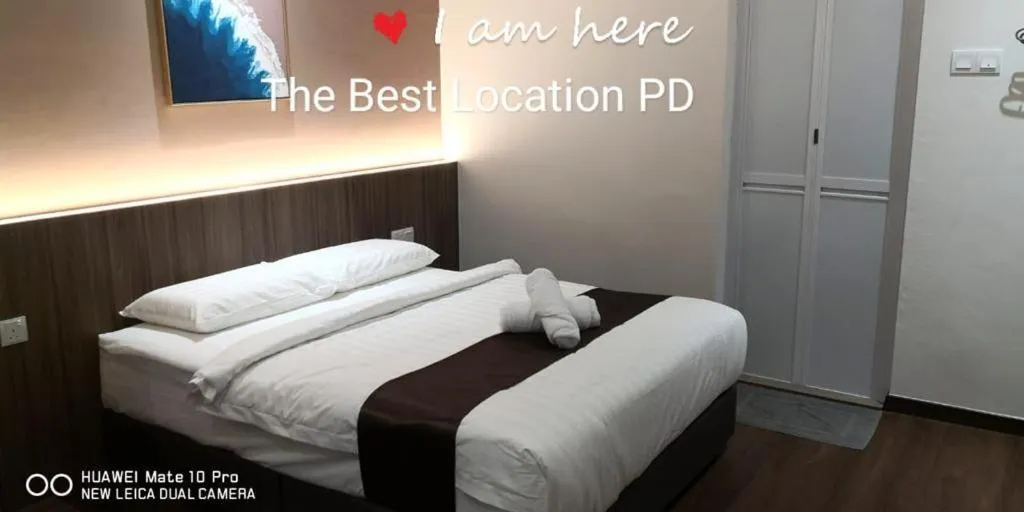 Bed in THE BEST LOCATION