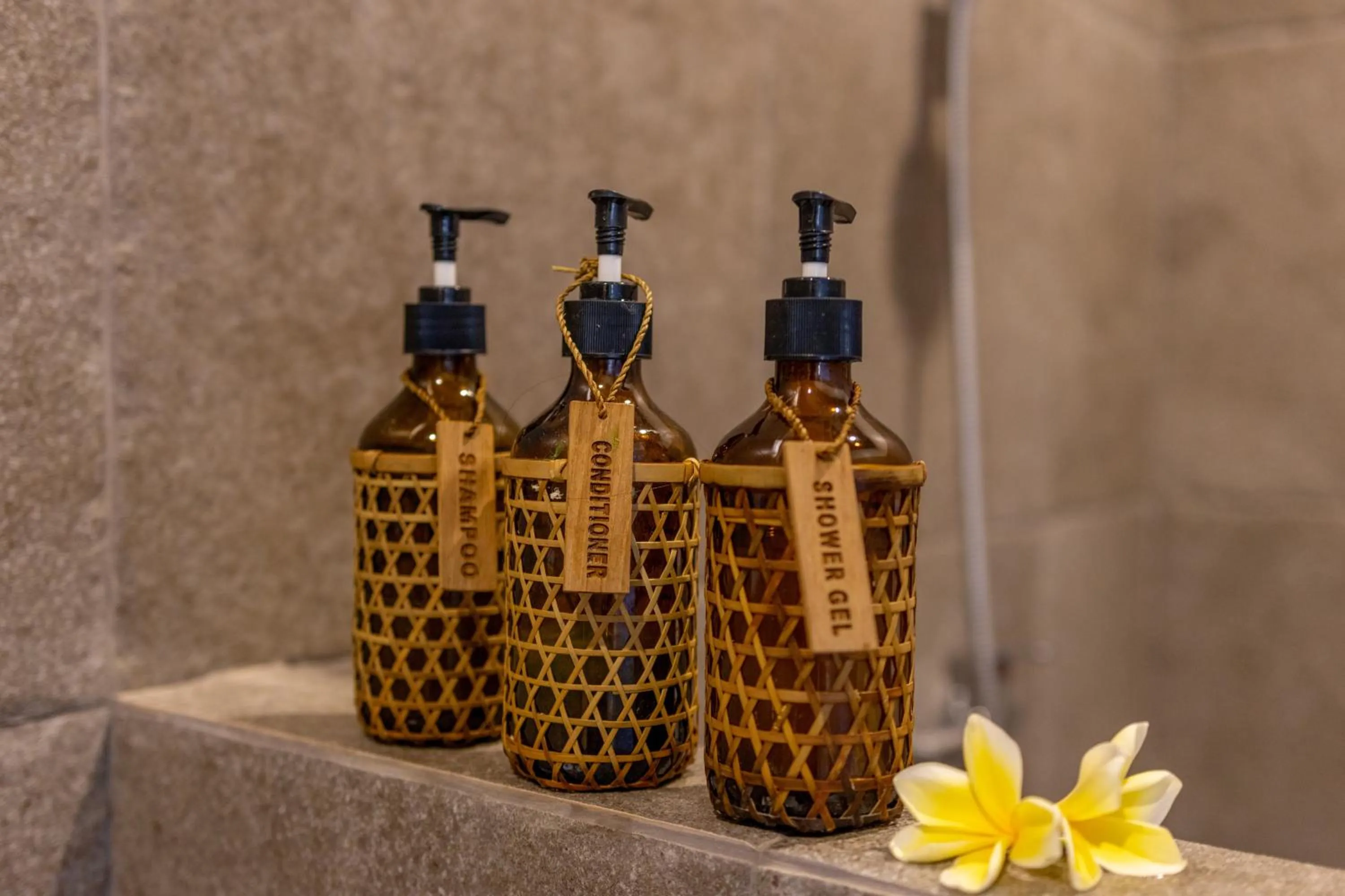 Bathroom in Golden Garuda Cottages