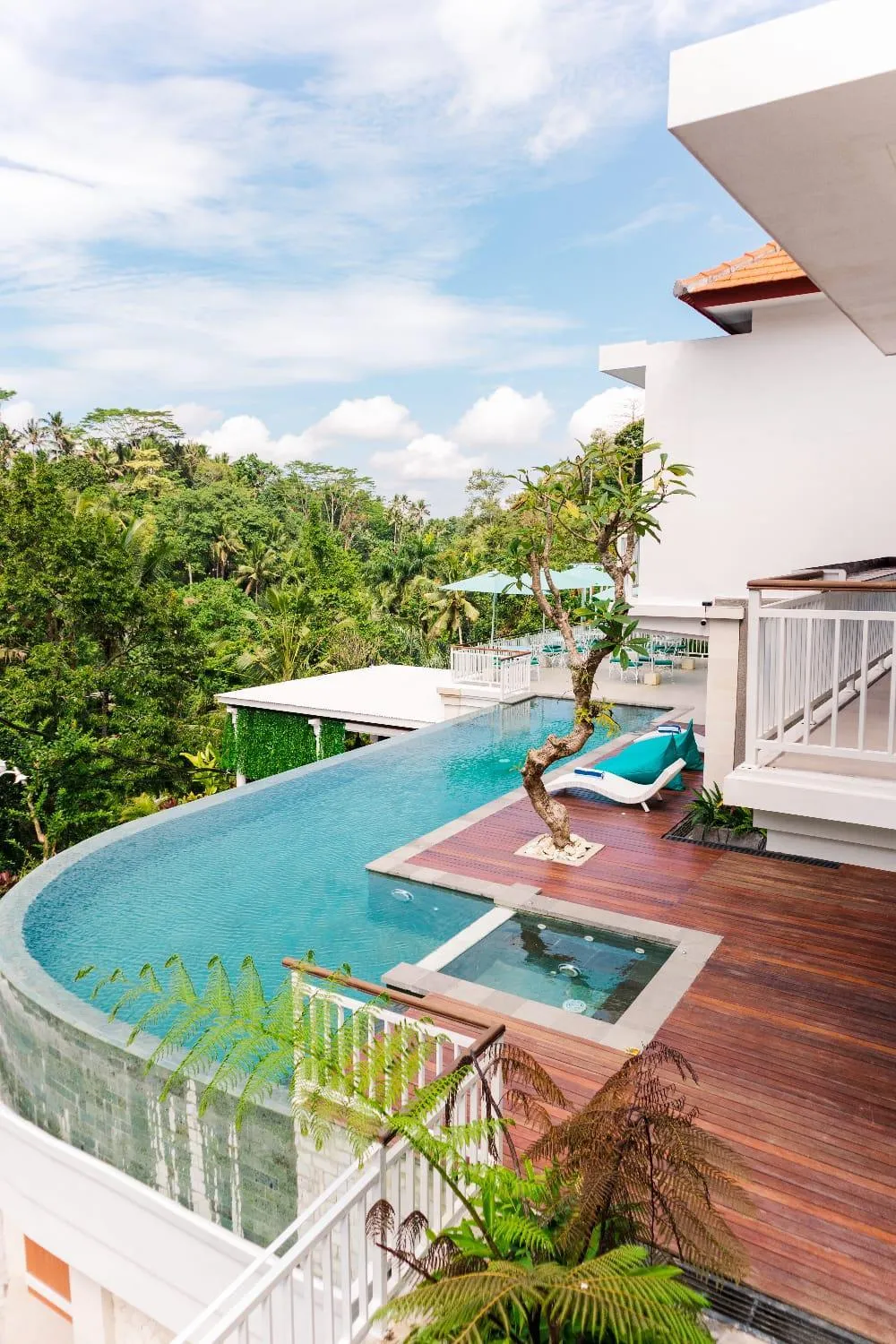 Swimming pool in Royal Maharani Payogan