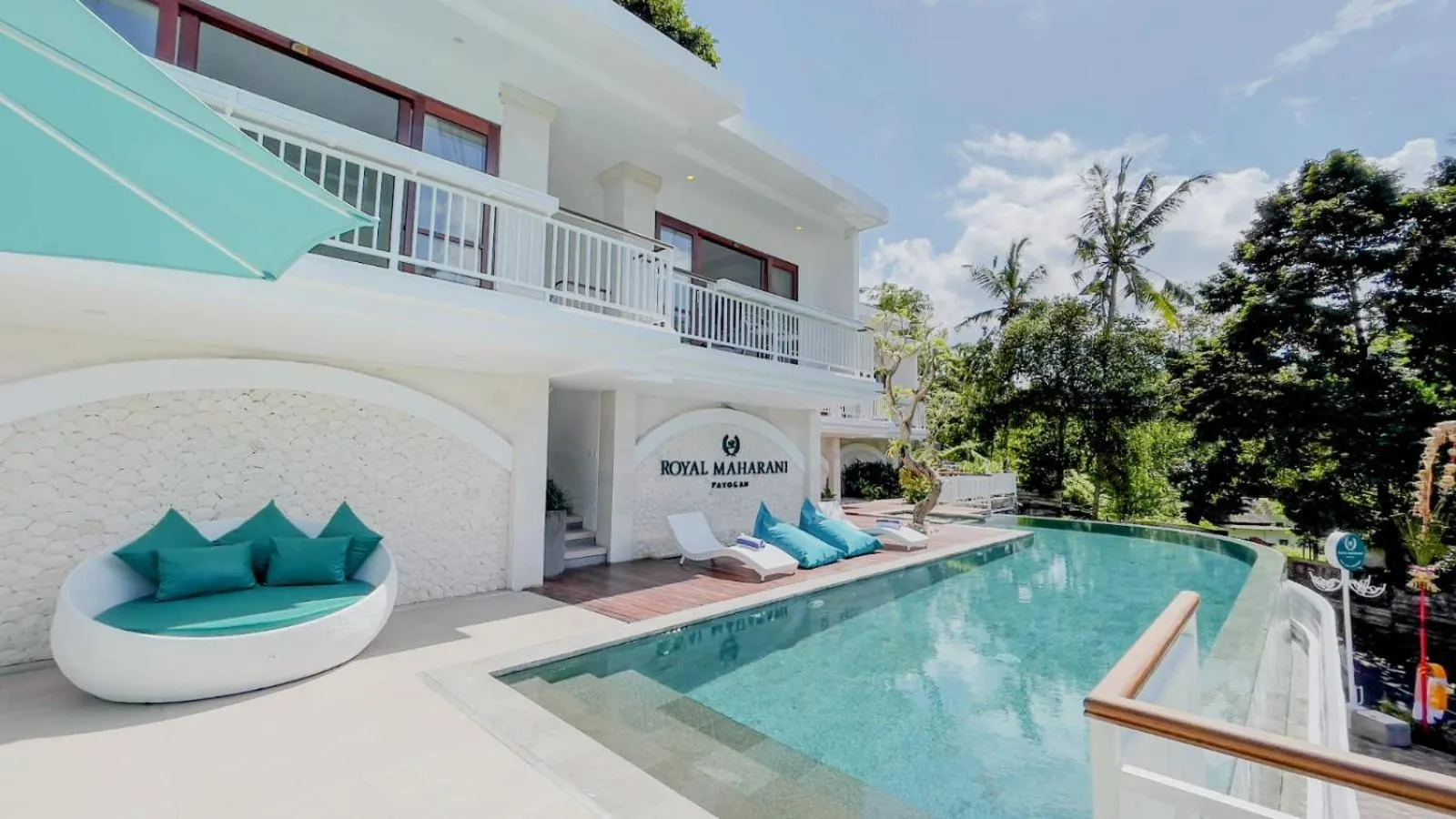 Property building in Royal Maharani Payogan