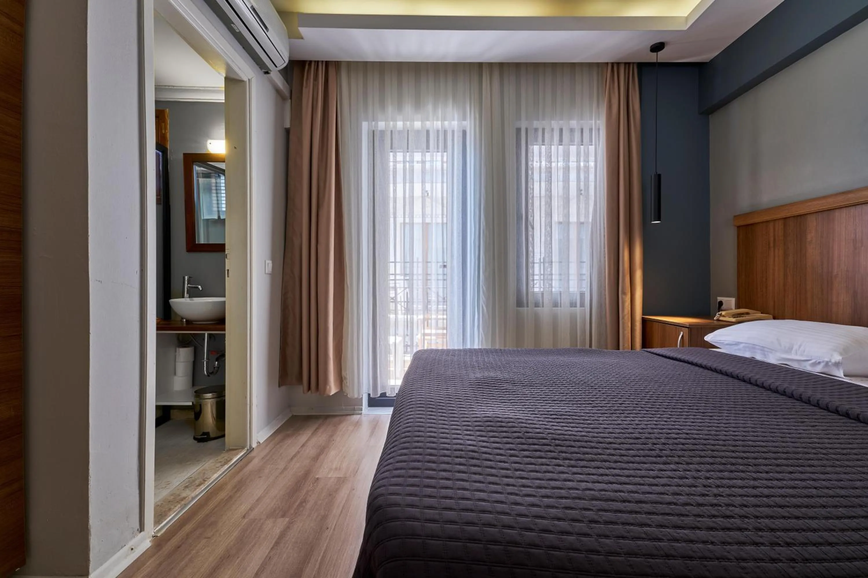 Photo of the whole room, Bed in Aqua Princess Hotel