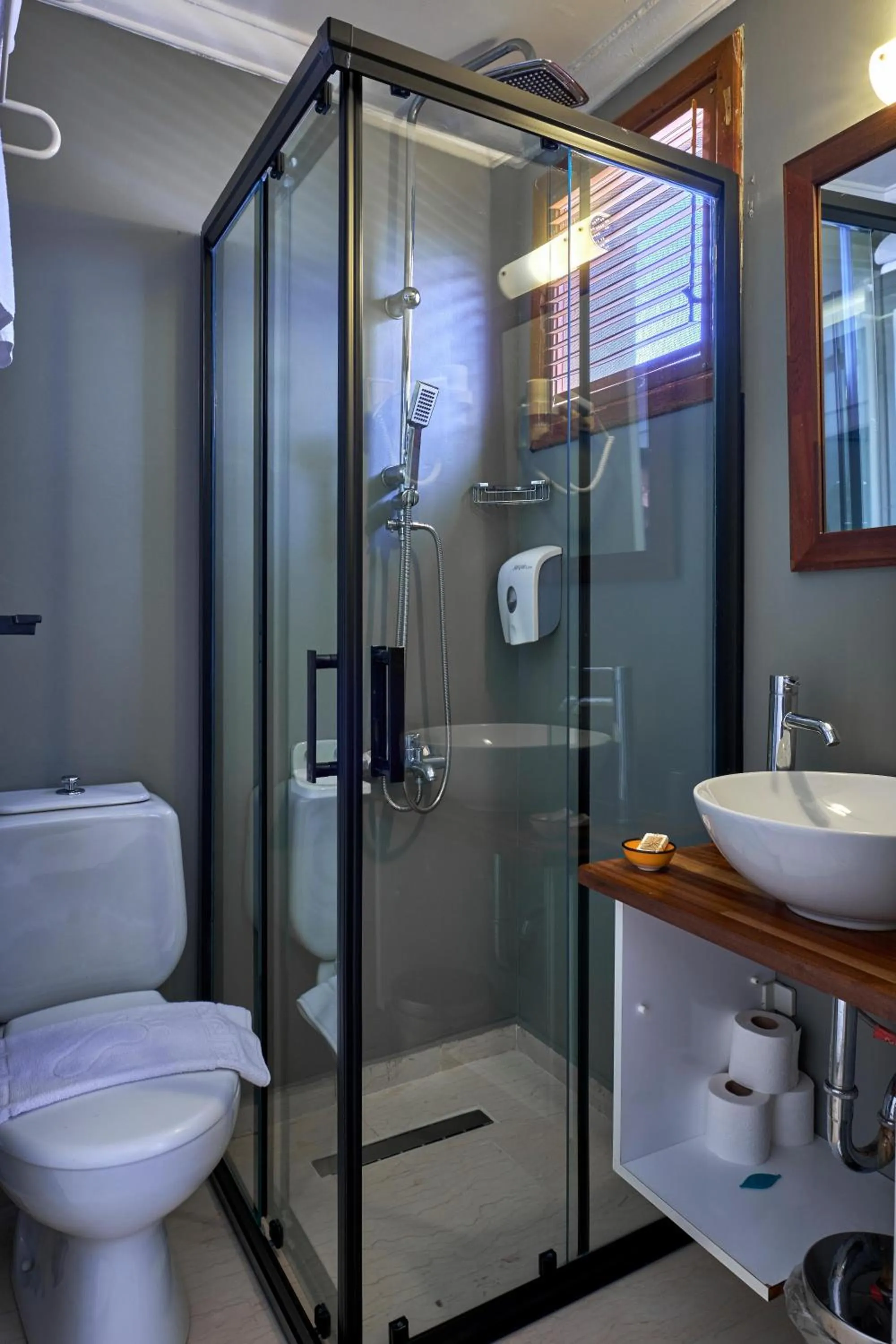 Shower in Aqua Princess Hotel