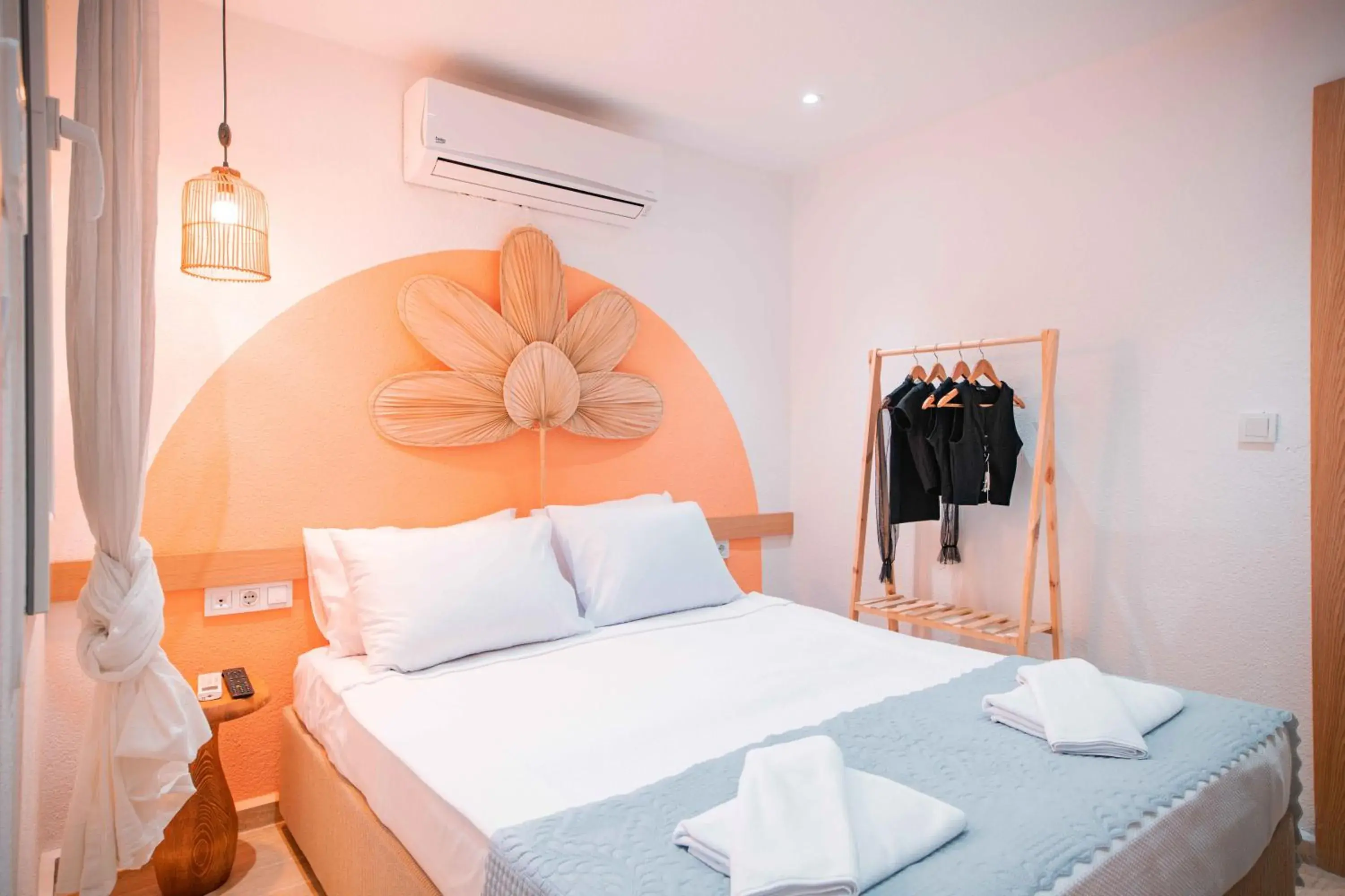 Bed in MARE MARIN BOUTIQUE HOTEL Bed in MARE MARIN BOUTIQUE HOTEL