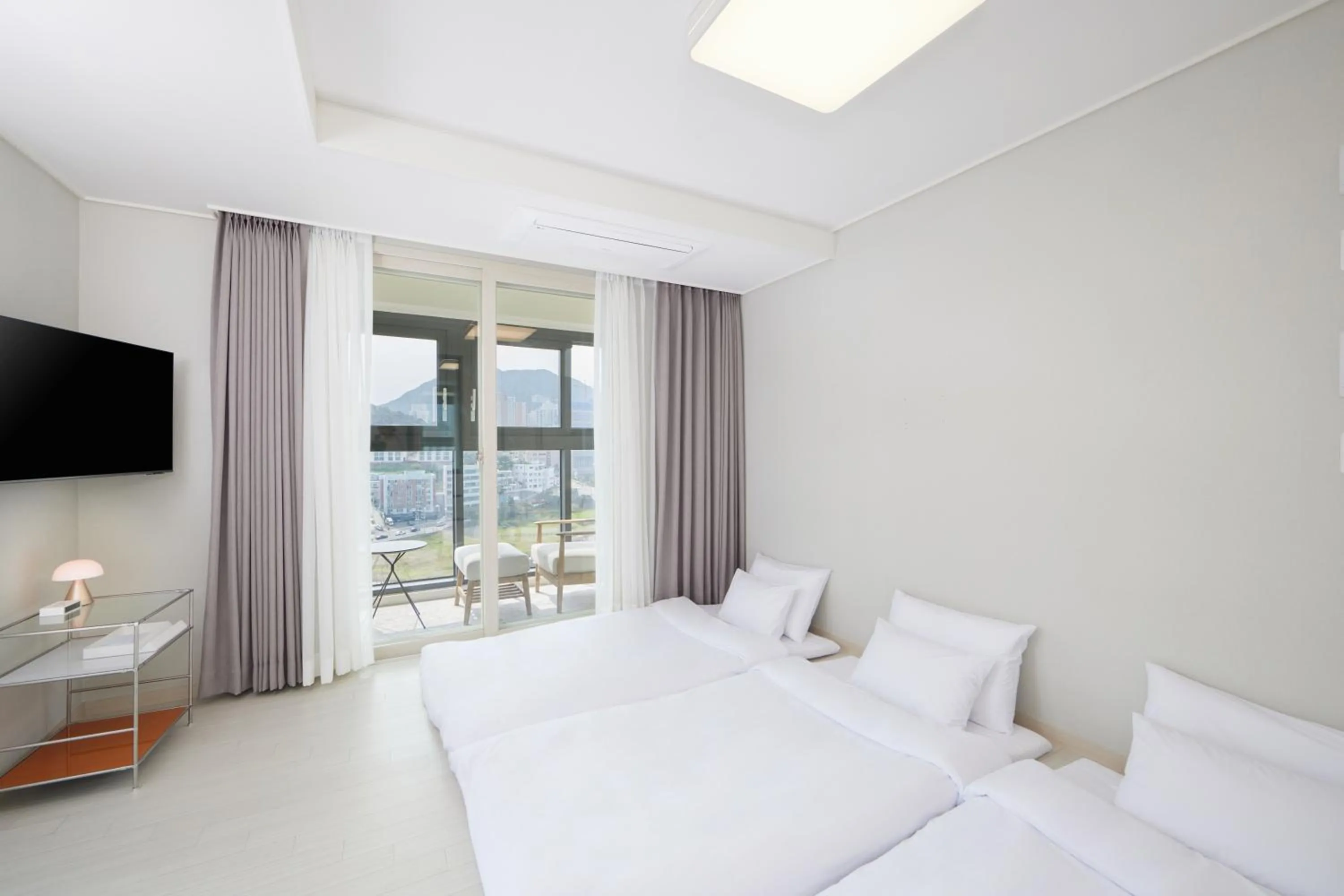 Decorative detail in Shiftdoor Residence Hari