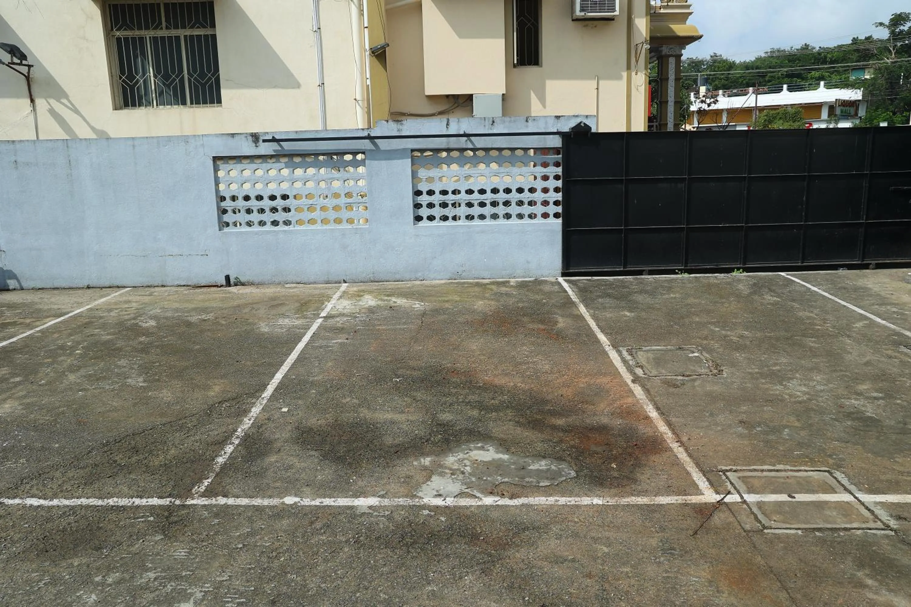 Parking in Pondy Southern Residency