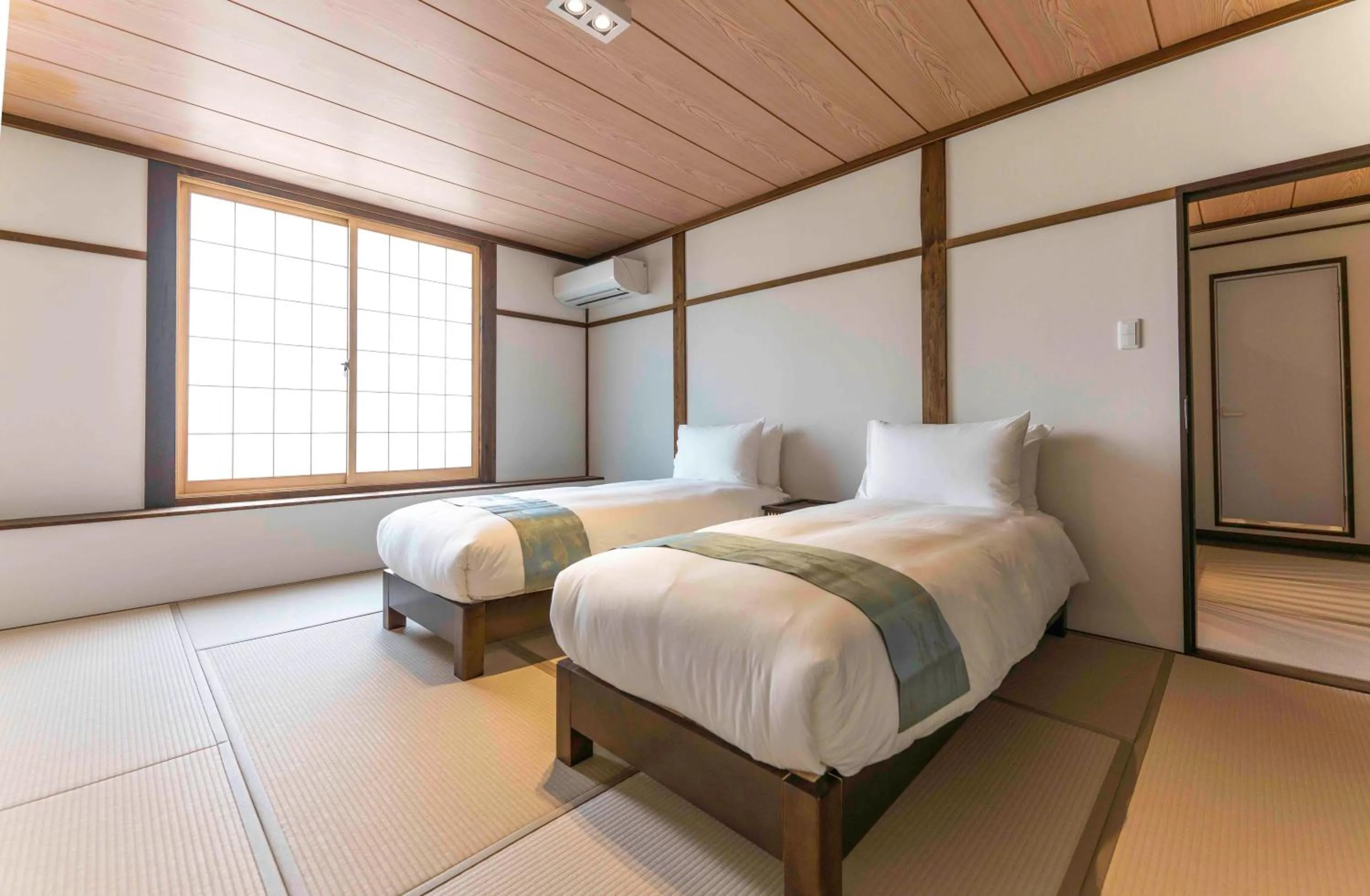 Bedroom, Bed in SKI INN HAKUBA