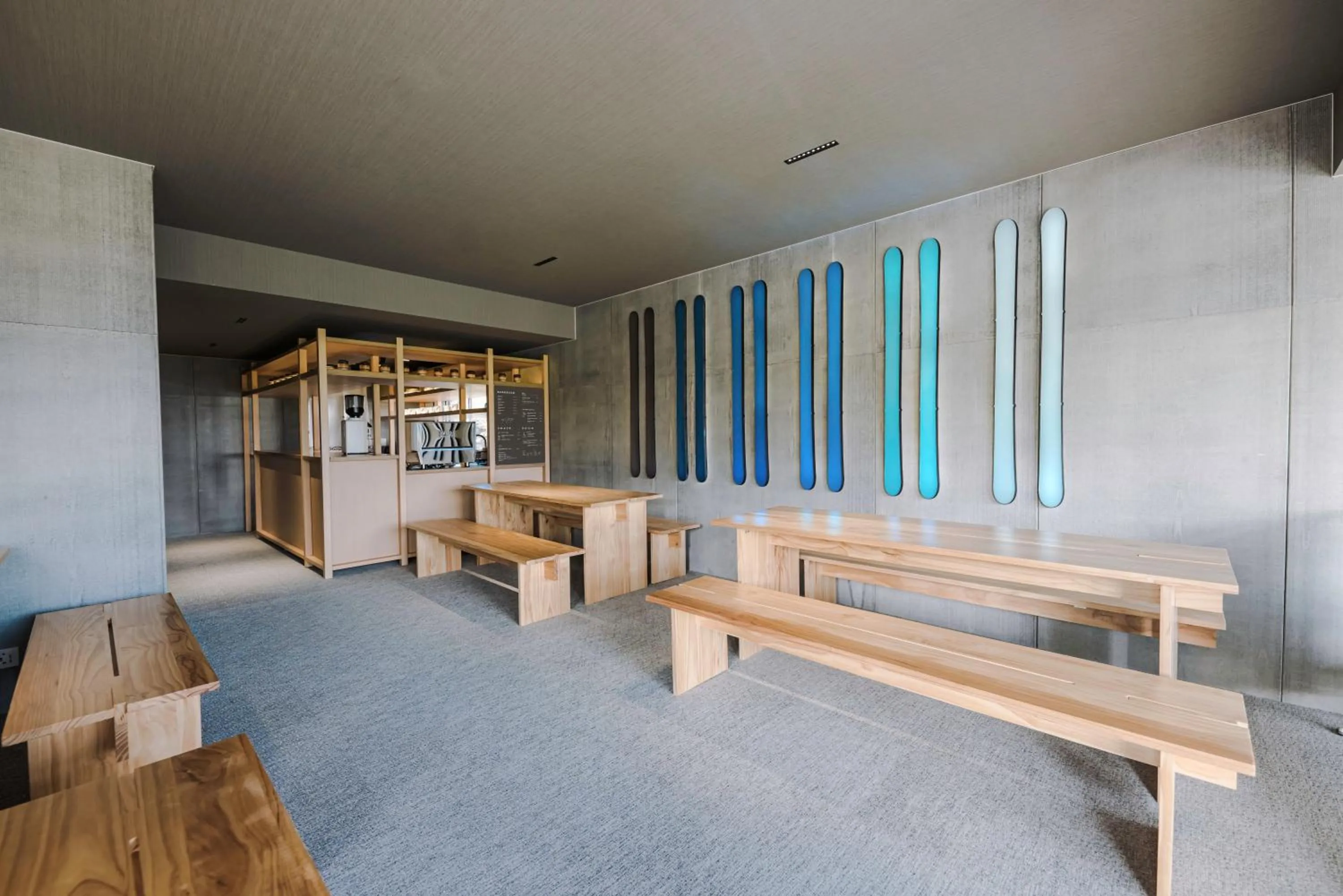 Restaurant/places to eat in SKI INN HAKUBA