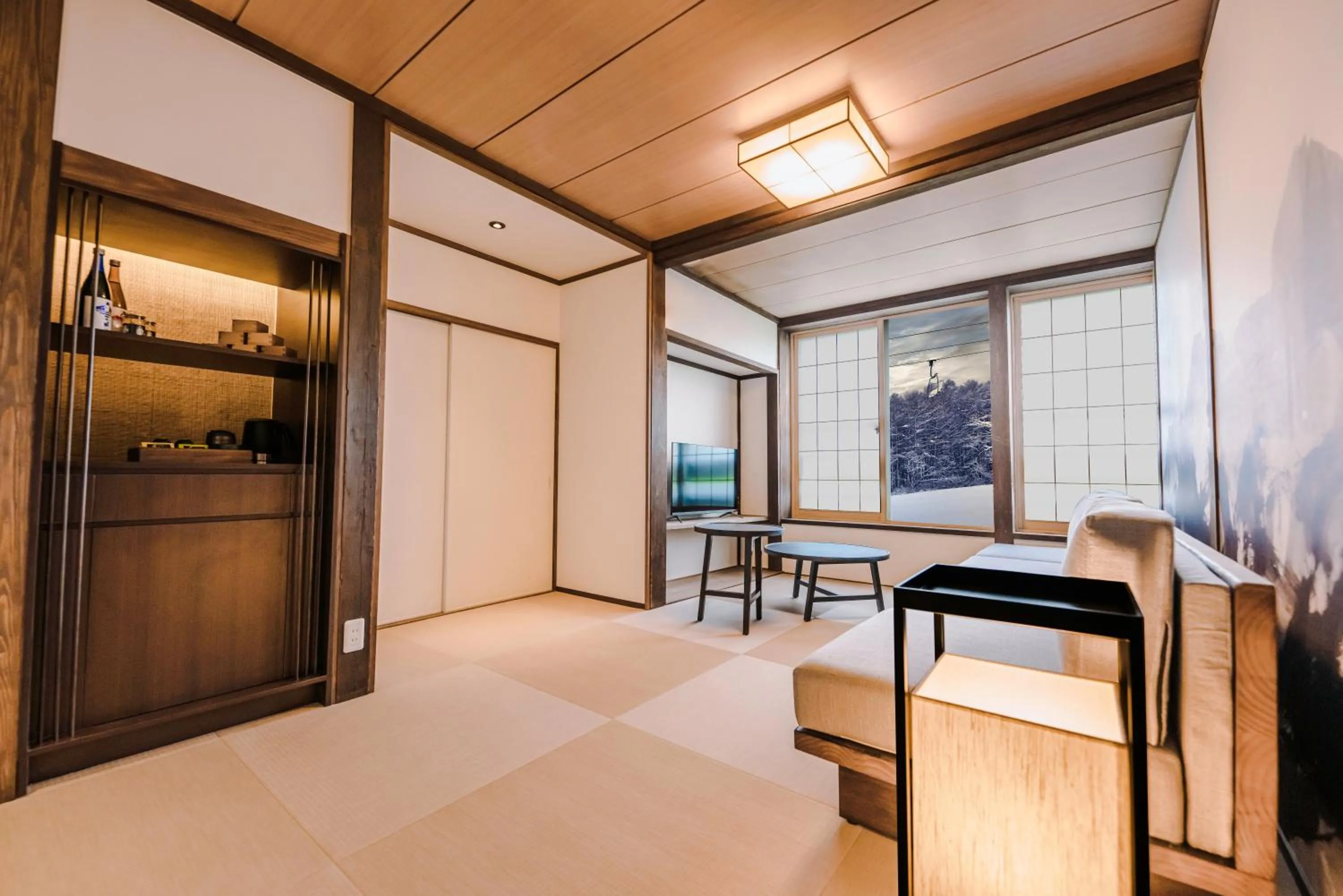 Living room, Bed in SKI INN HAKUBA