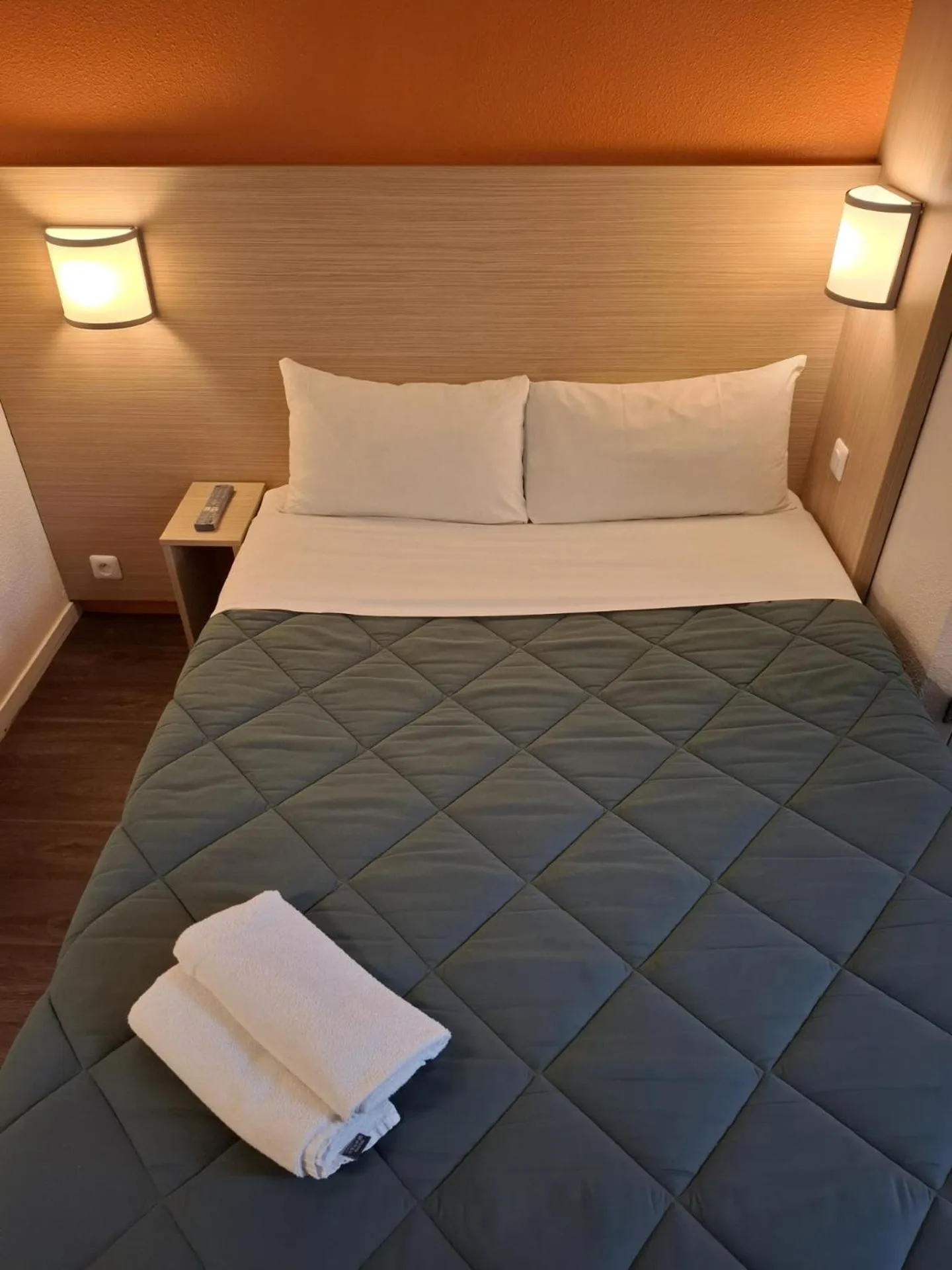 Bedroom, Bed in PREMIERE CLASSE ANGERS SUD Louvre Hotels group