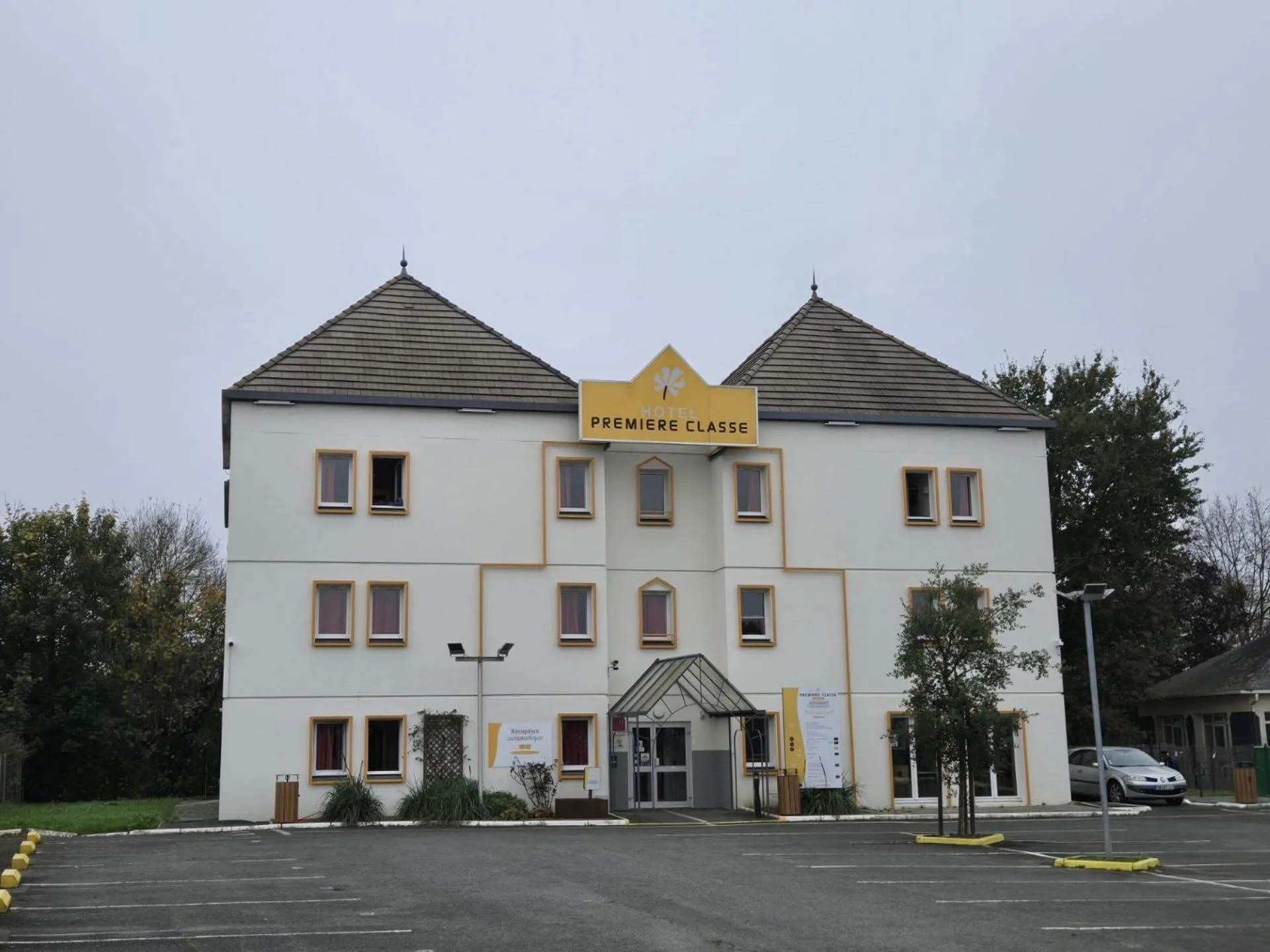 Property building in PREMIERE CLASSE ANGERS SUD Louvre Hotels group