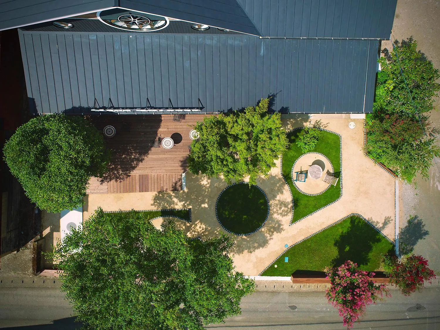 Bird's eye view in Next Chapter - Guesthouse - Kito