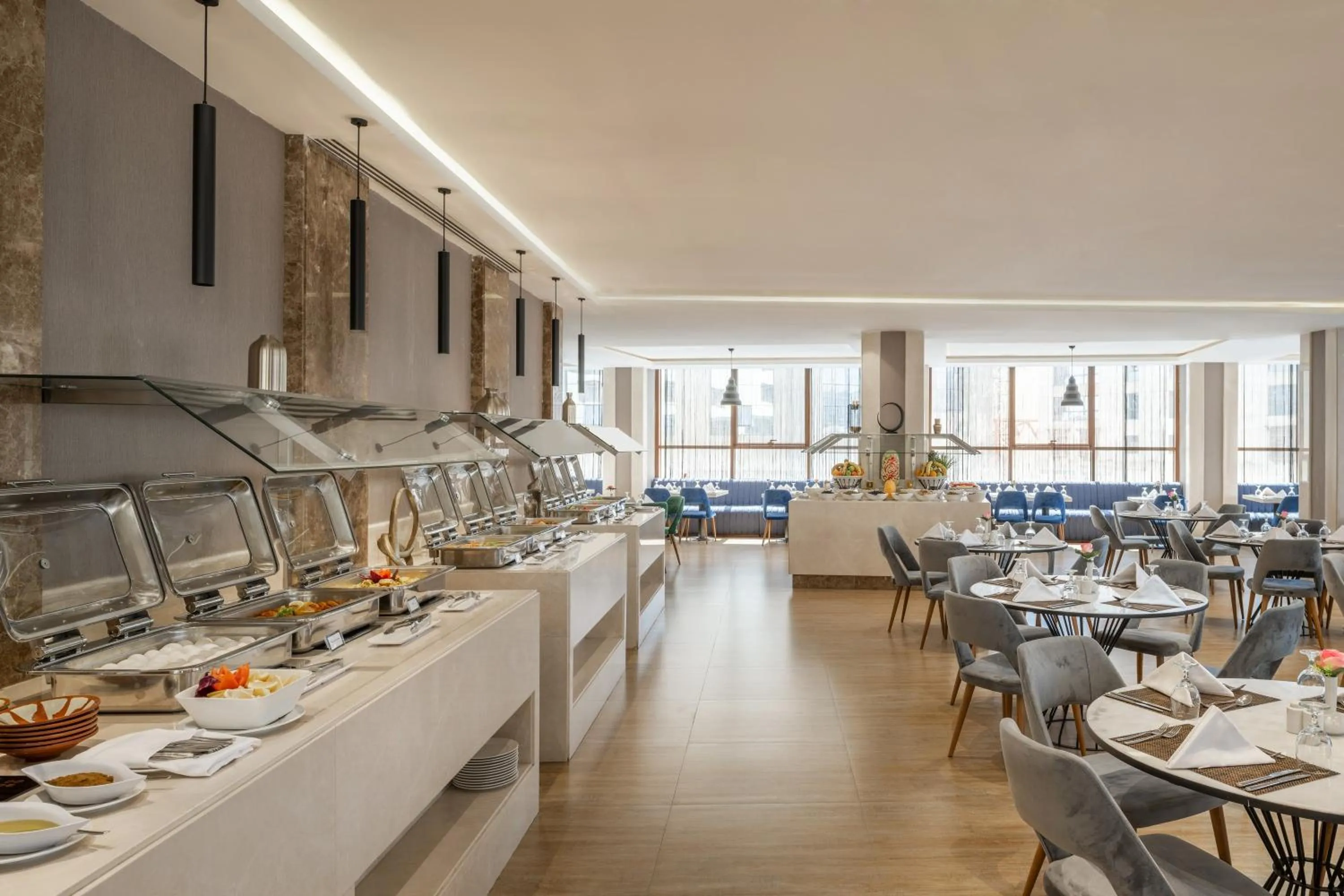 Restaurant/places to eat in Elaf Al Taqwa Hotel