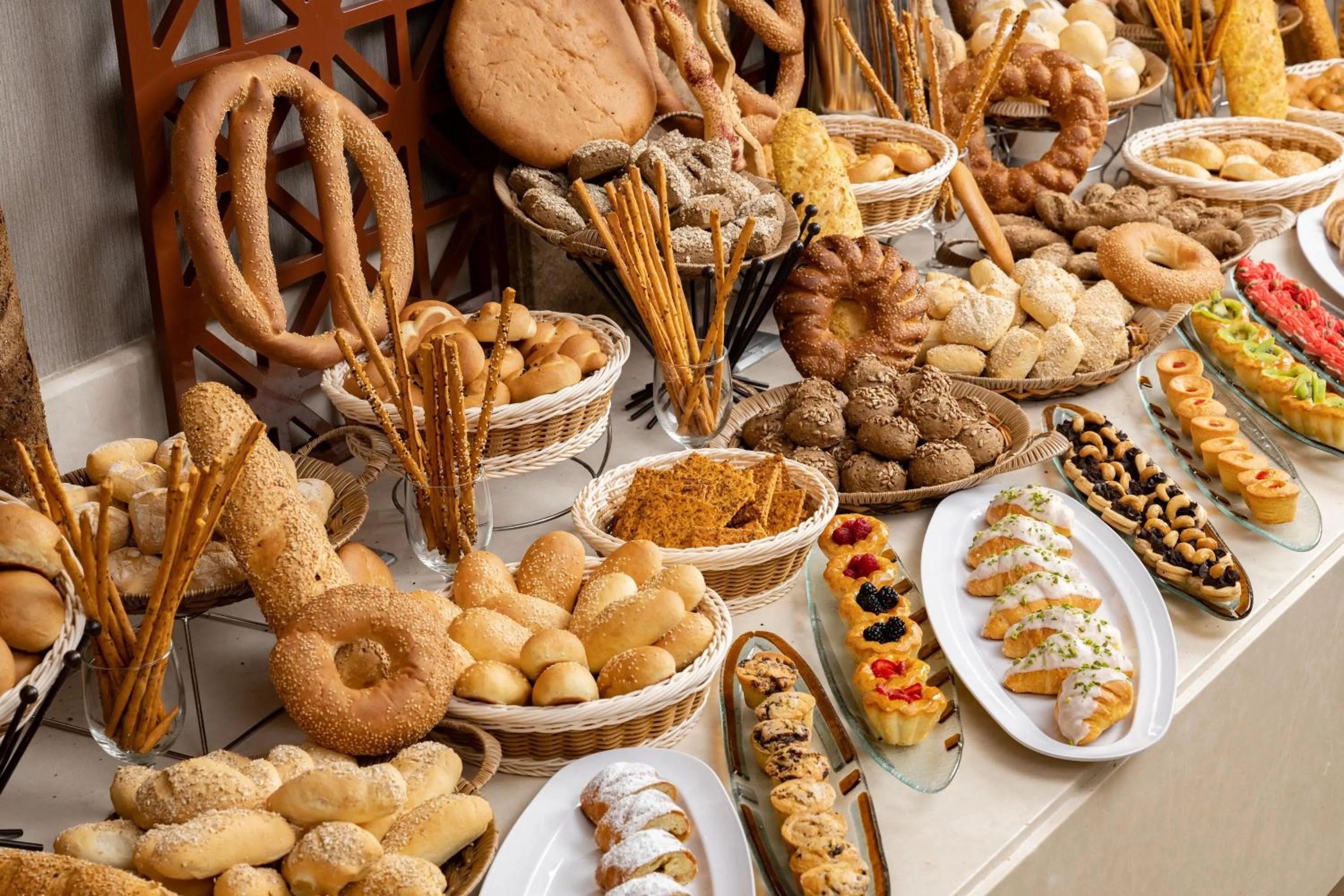 Food and drinks in Elaf Al Taqwa Hotel