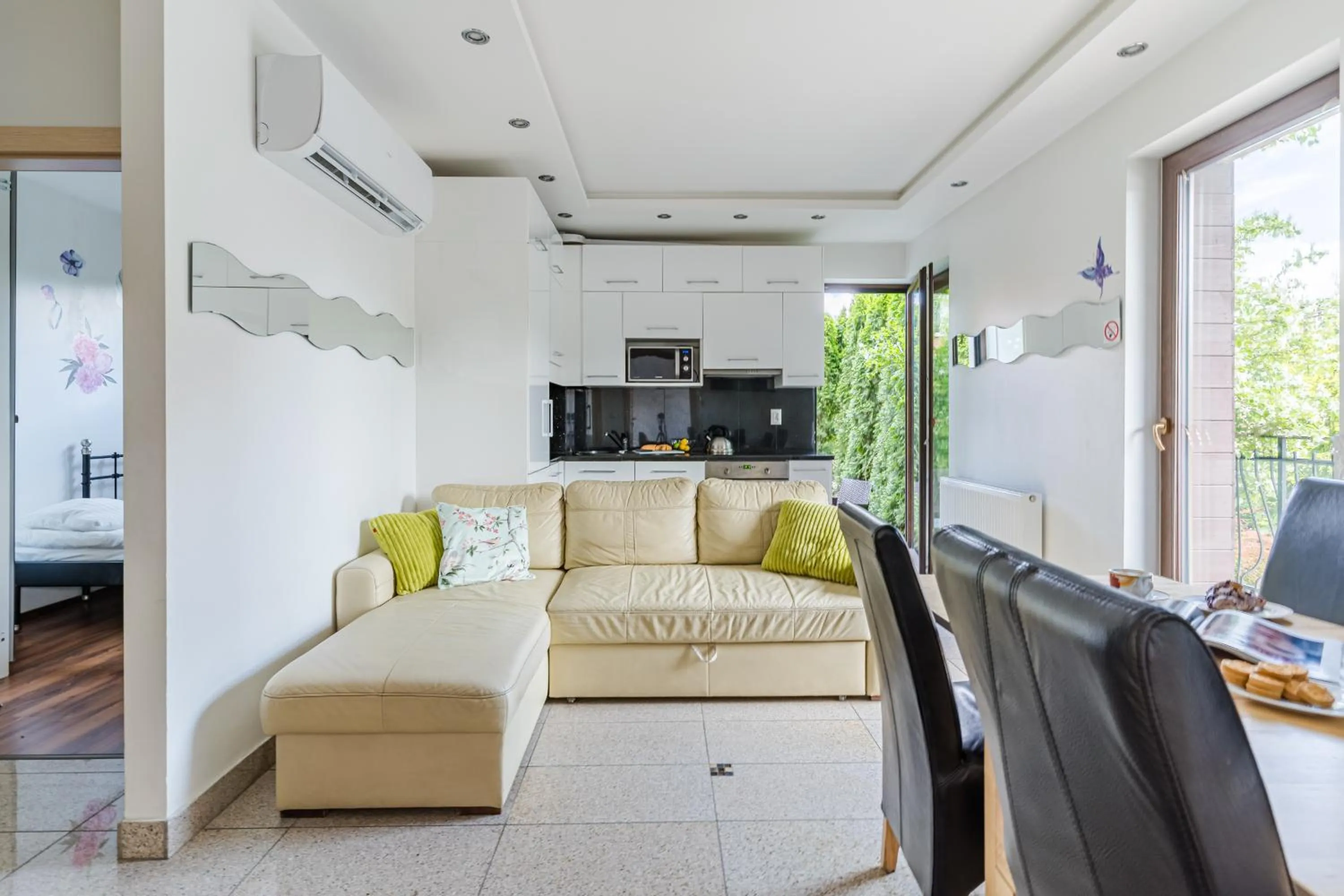 Kitchen or kitchenette in Rezydencja Wind Rose - luxury ApartHotel Gdansk