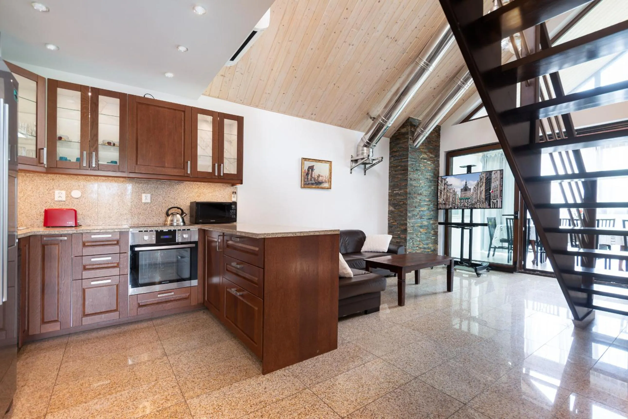 TV and multimedia in Rezydencja Wind Rose - luxury ApartHotel Gdansk