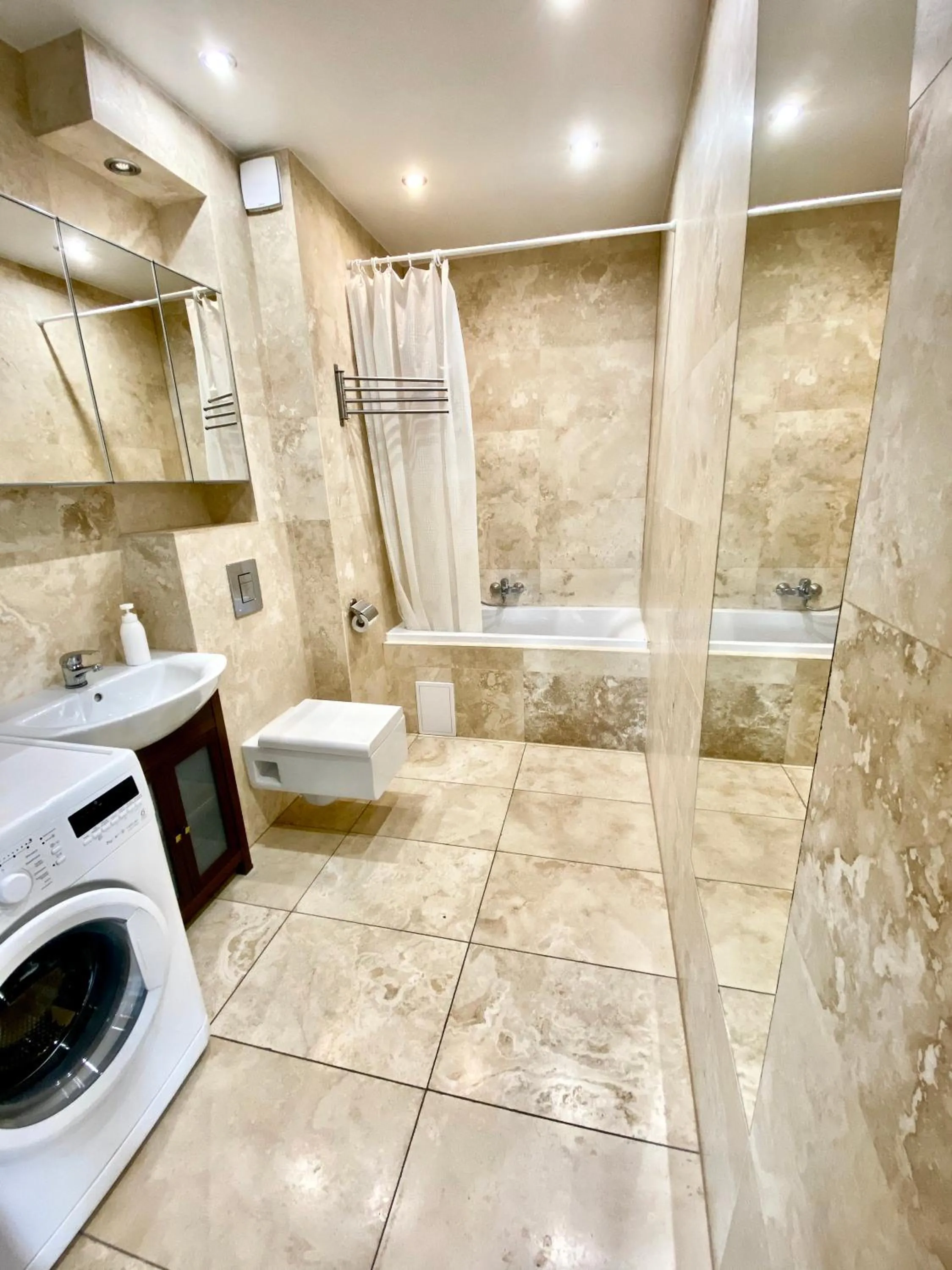 Toilet in Rezydencja Wind Rose - luxury ApartHotel Gdansk