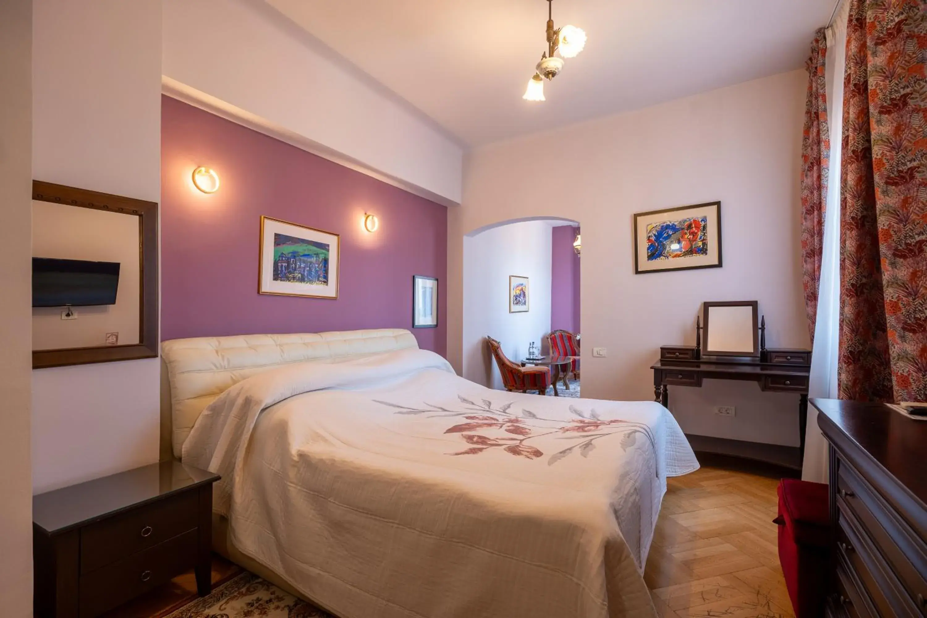 Double Room upper floors no elevator in Pensiunea Casa Cranta Double Room upper floors no elevator in Pensiunea Casa Cranta