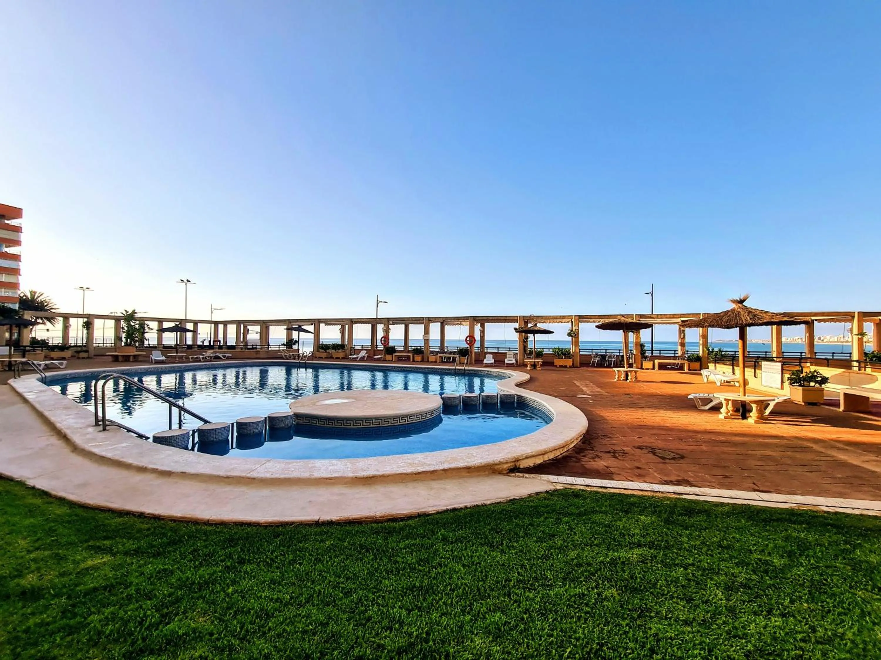Swimming pool in Apartamento del Mar - Playa Muchavista