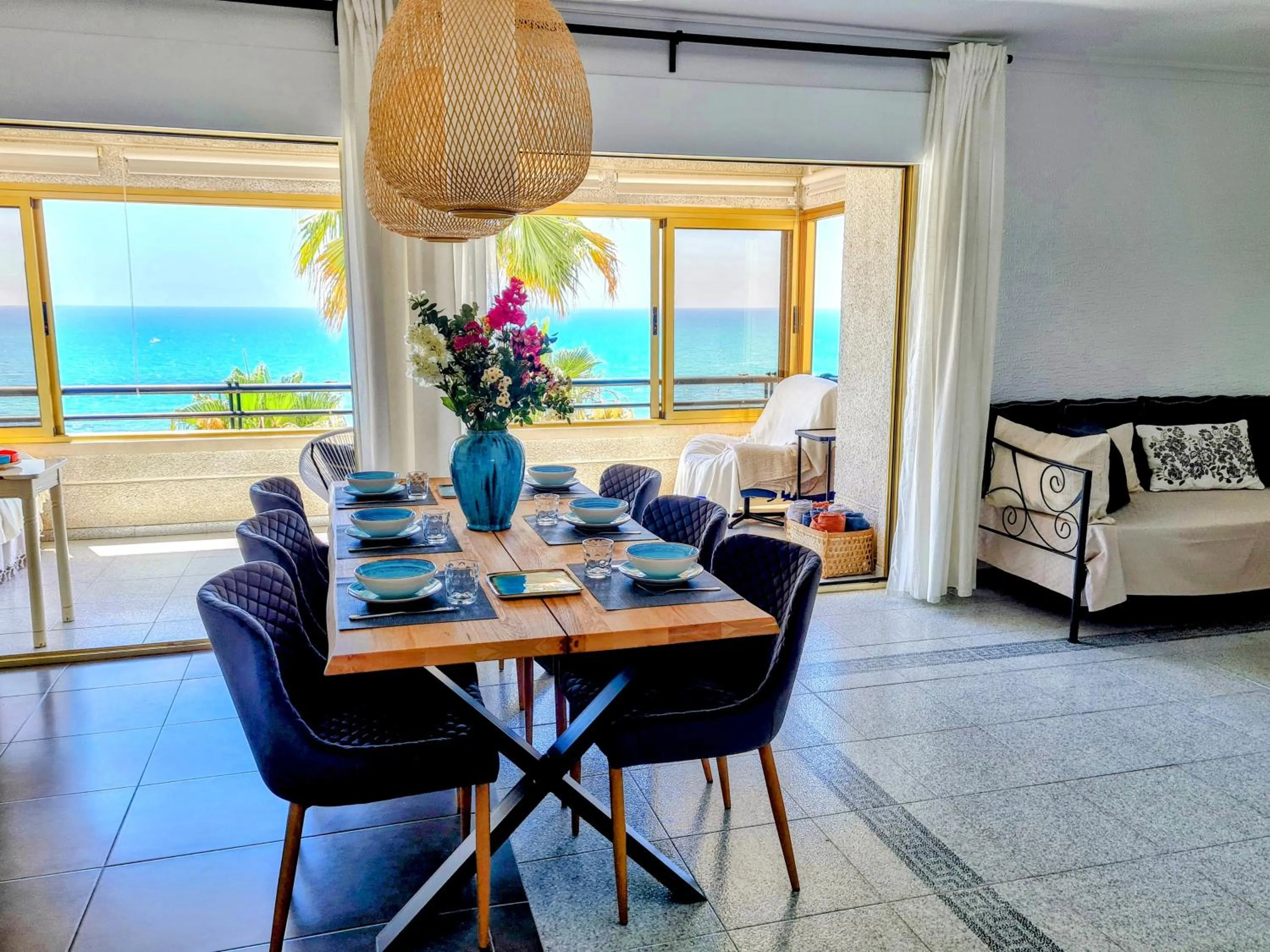 Dining area, Bed in Apartamento del Mar - Playa Muchavista
