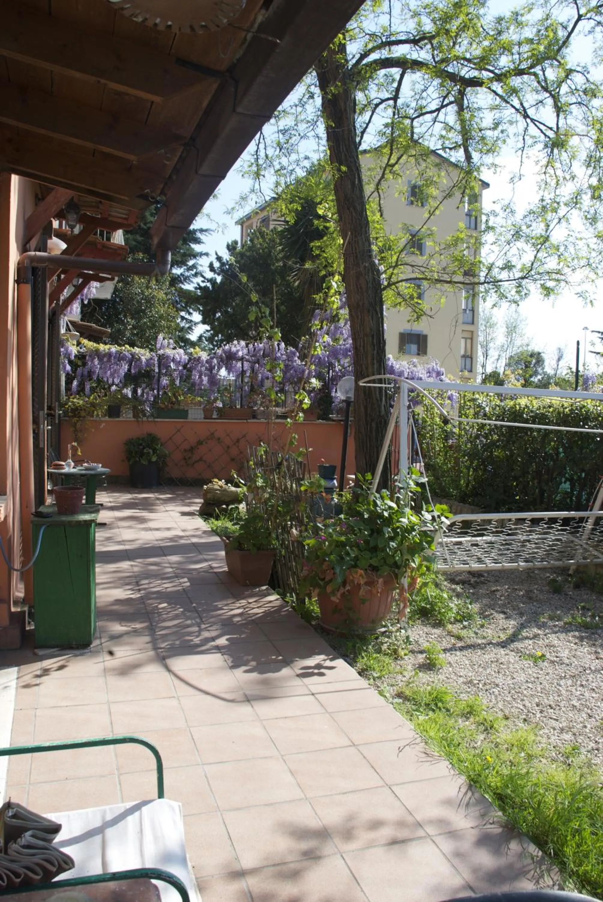 Garden view in B&B Mery Lho