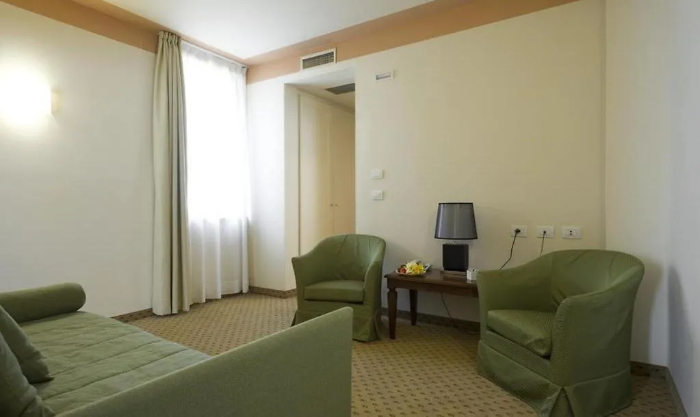 Seating area in Cora Hotels Leon d'Oro