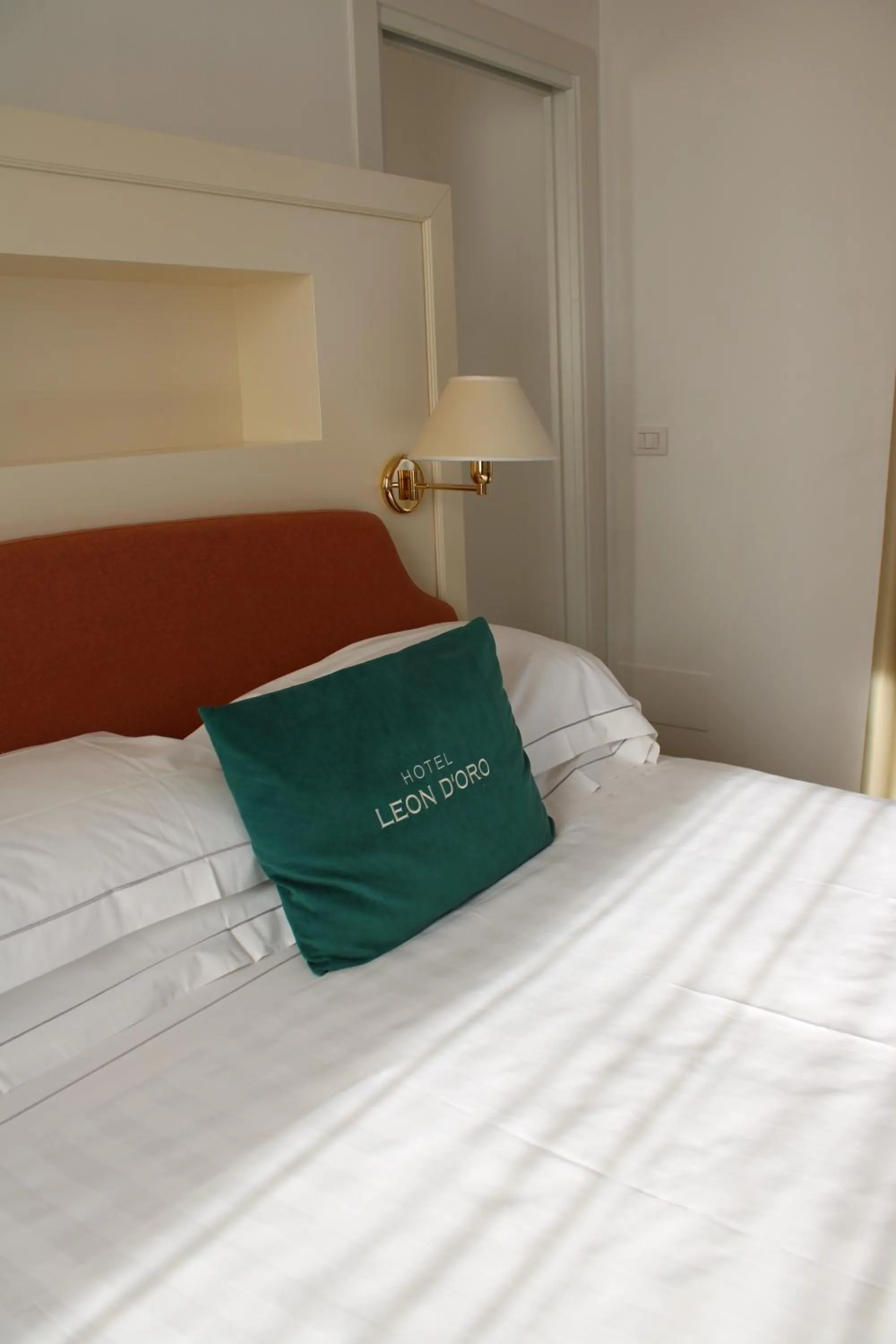 Bedroom, Bed in Cora Hotels Leon d'Oro