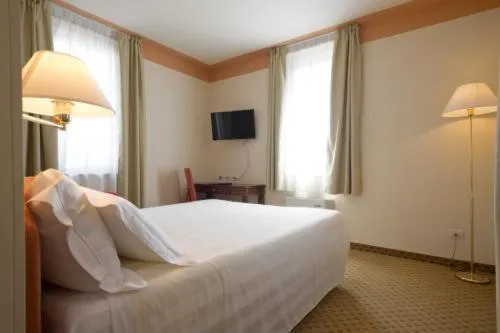 Bedroom, Bed in Cora Hotels Leon d'Oro