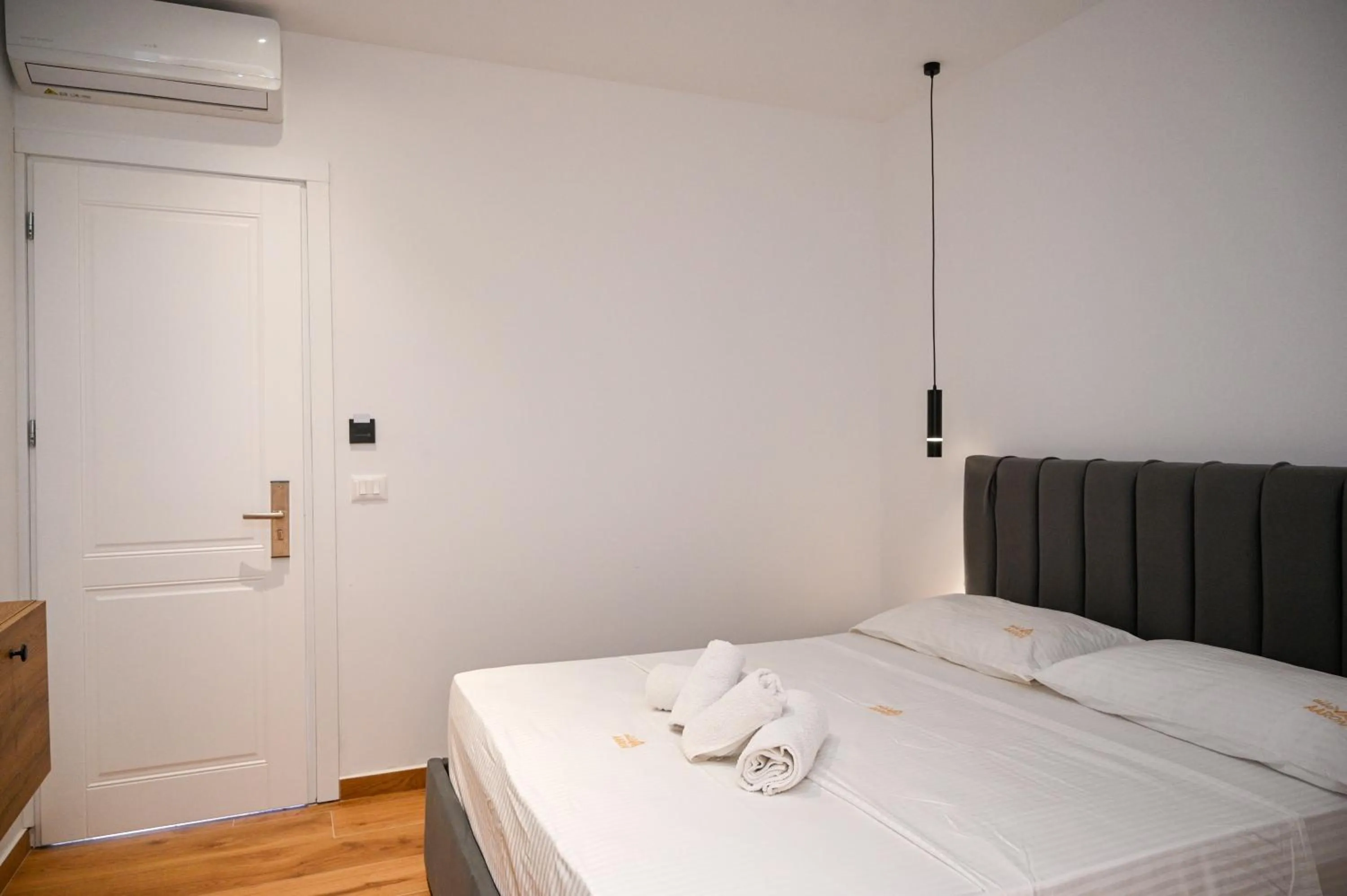 Bed in Hotel Vila AARON