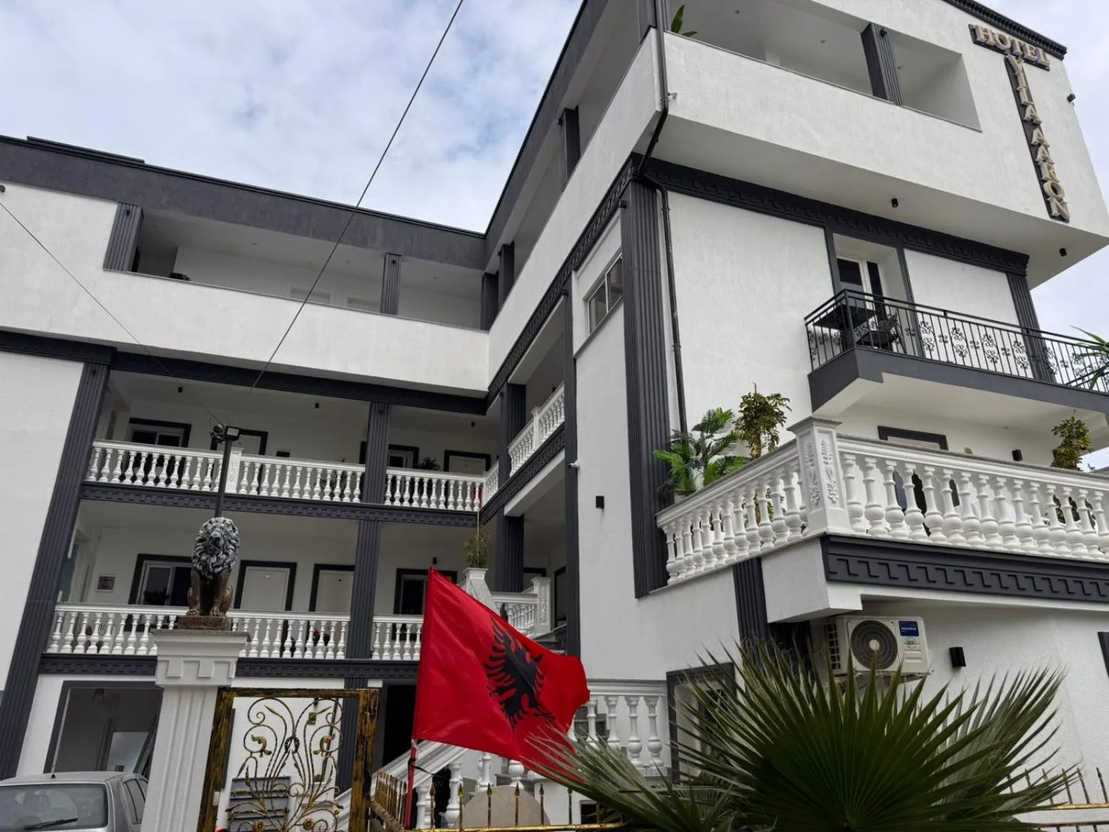 Property building in Hotel Vila AARON