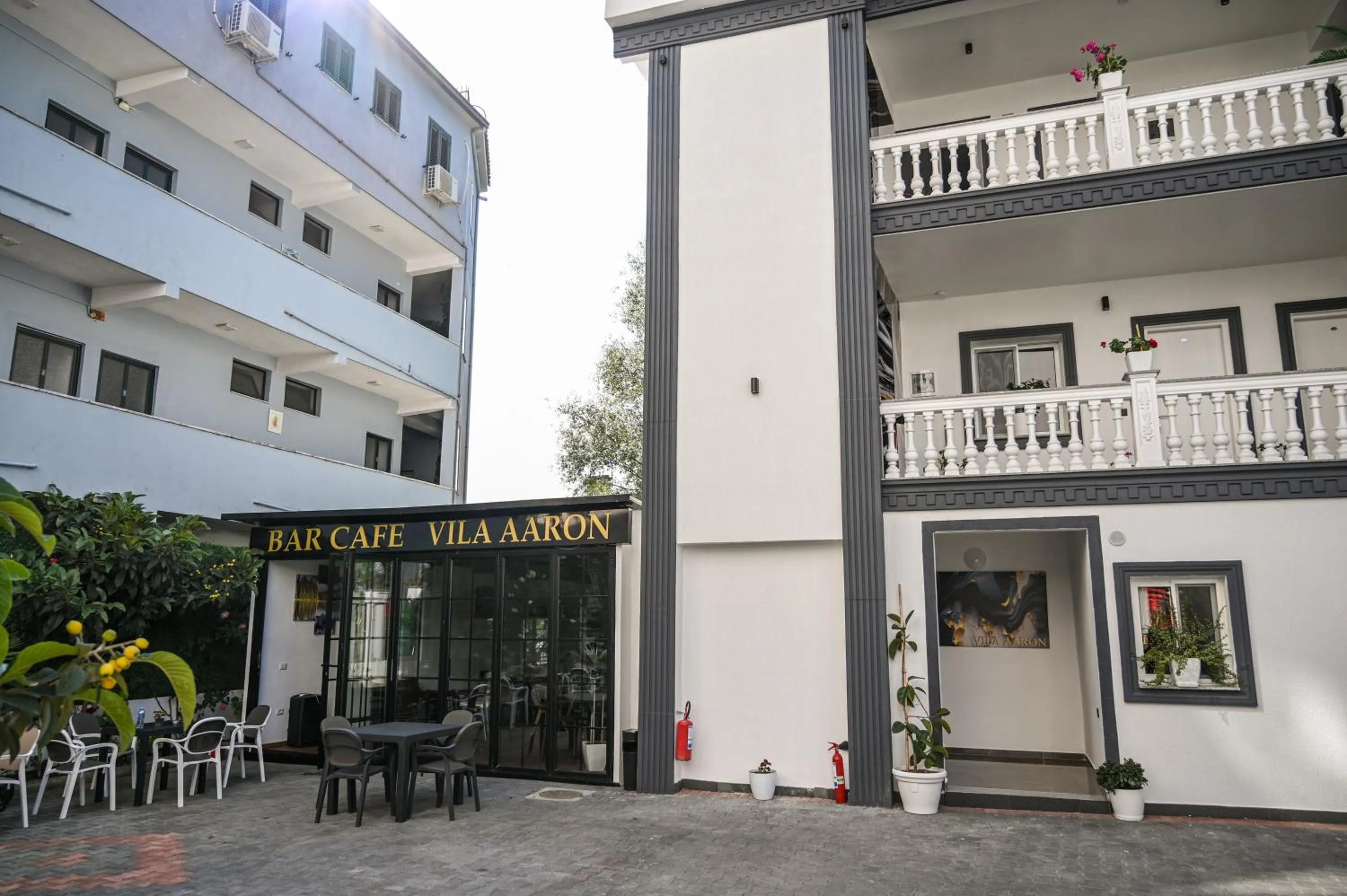 Hotel Vila AARON