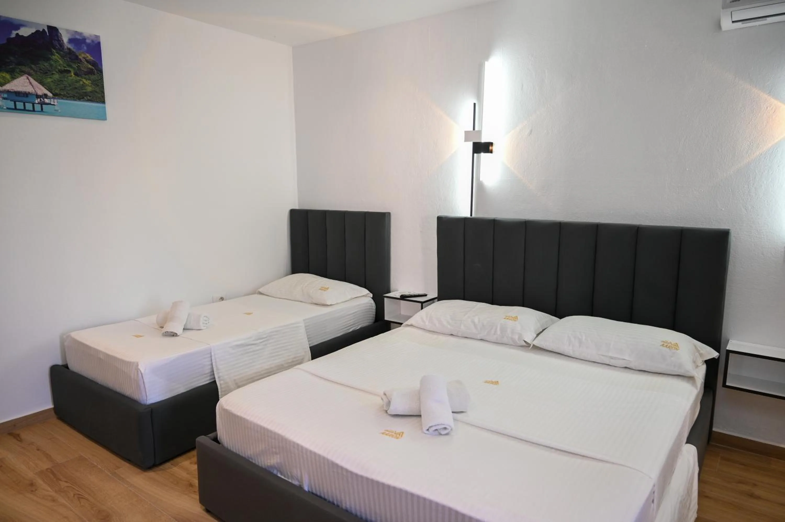 Bed in Hotel Vila AARON