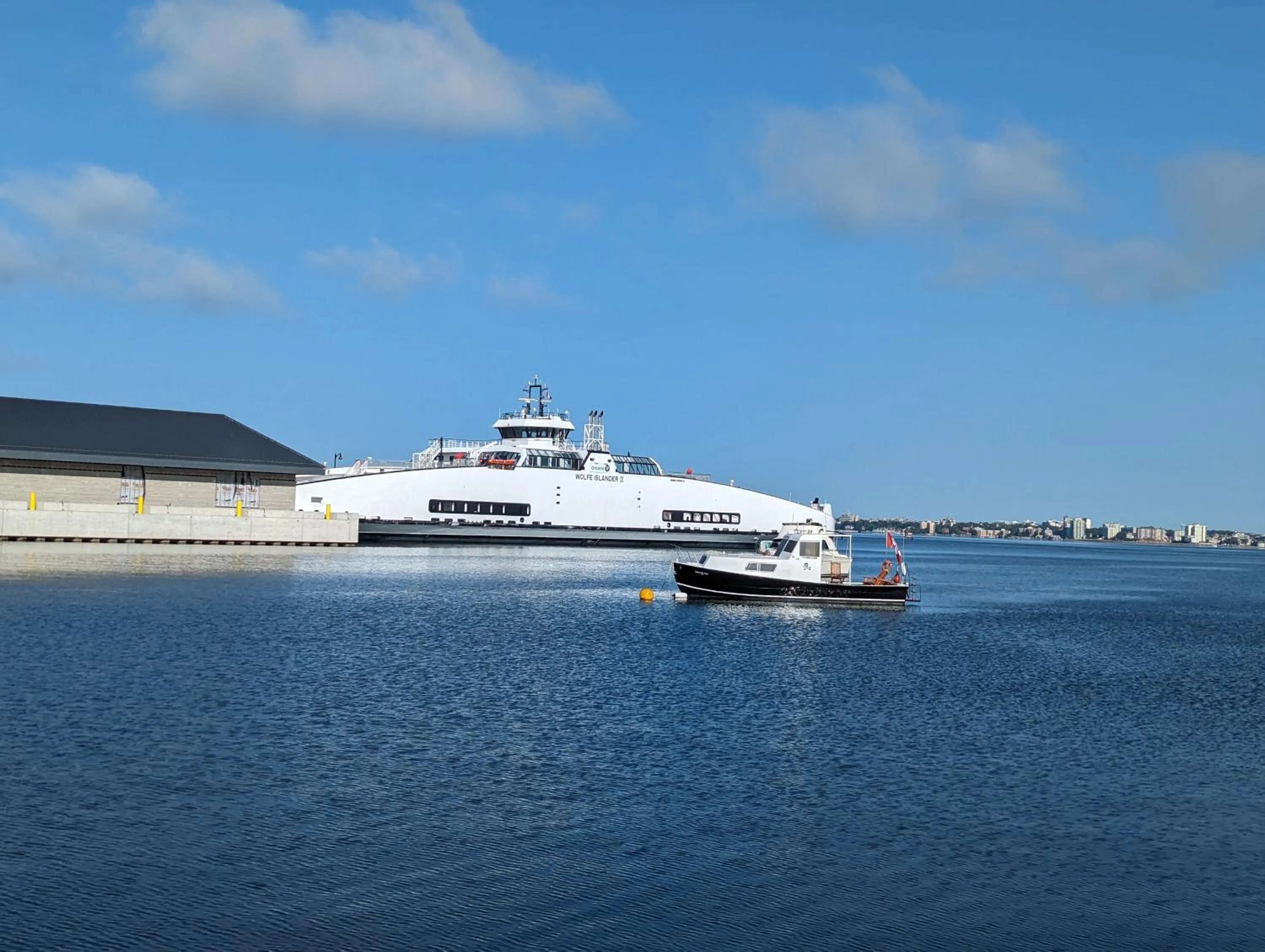 Day in Hotel Wolfe Island