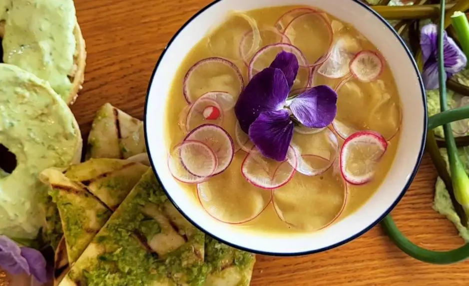 Restaurant/places to eat in Hotel Wolfe Island