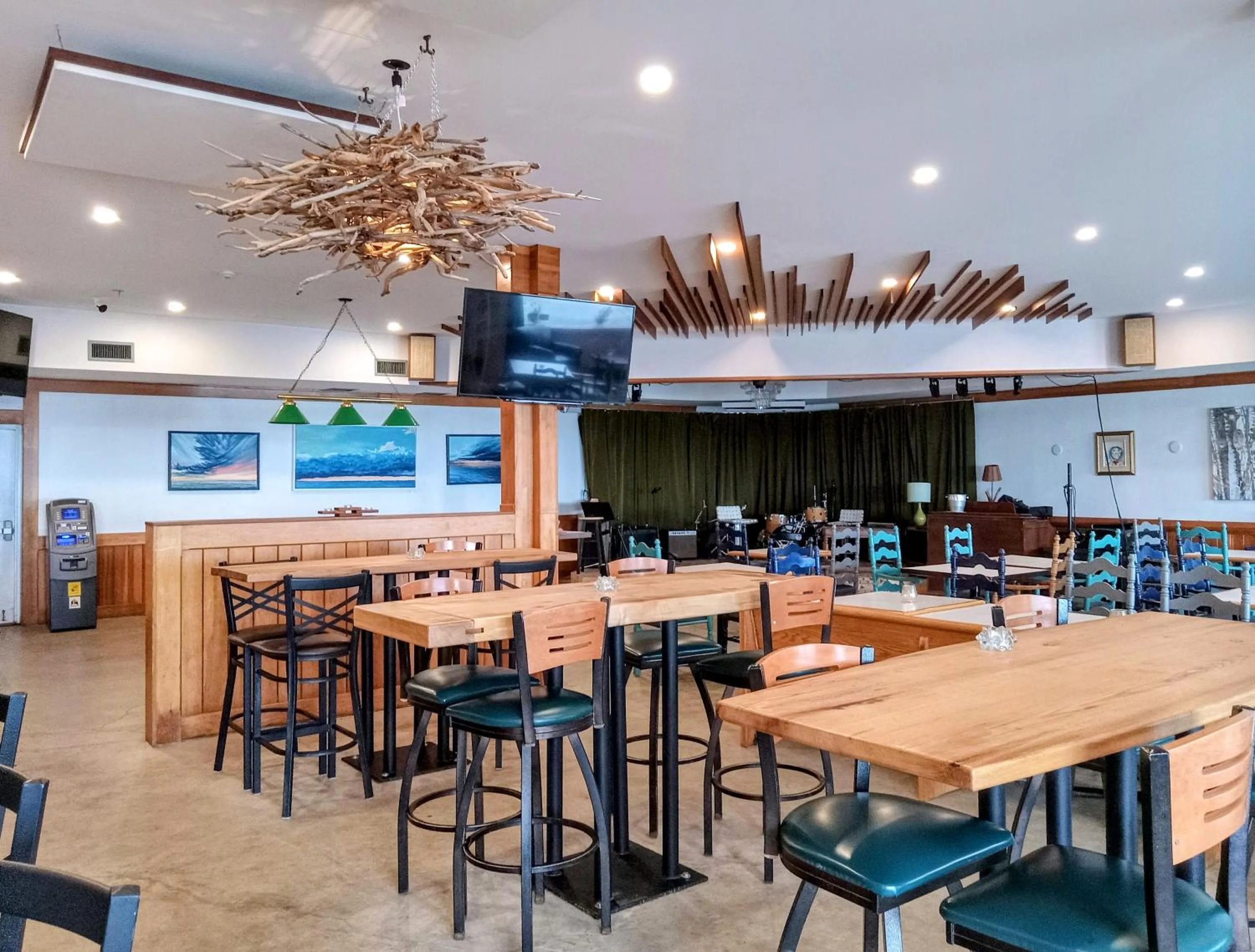 Property building in Hotel Wolfe Island