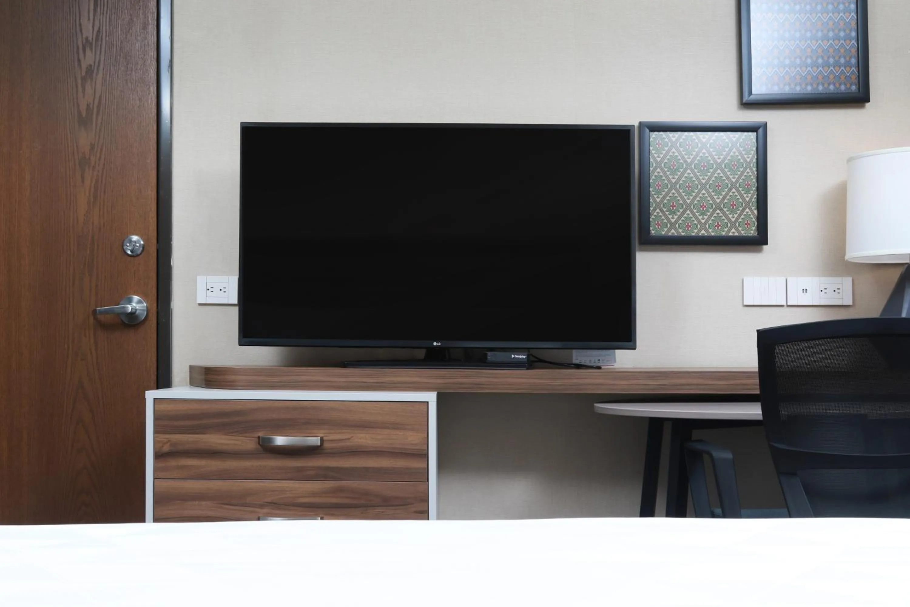 Standard King Room with Balcony in Holiday Inn & Suites - Mexico Felipe Angeles Airport by IHG