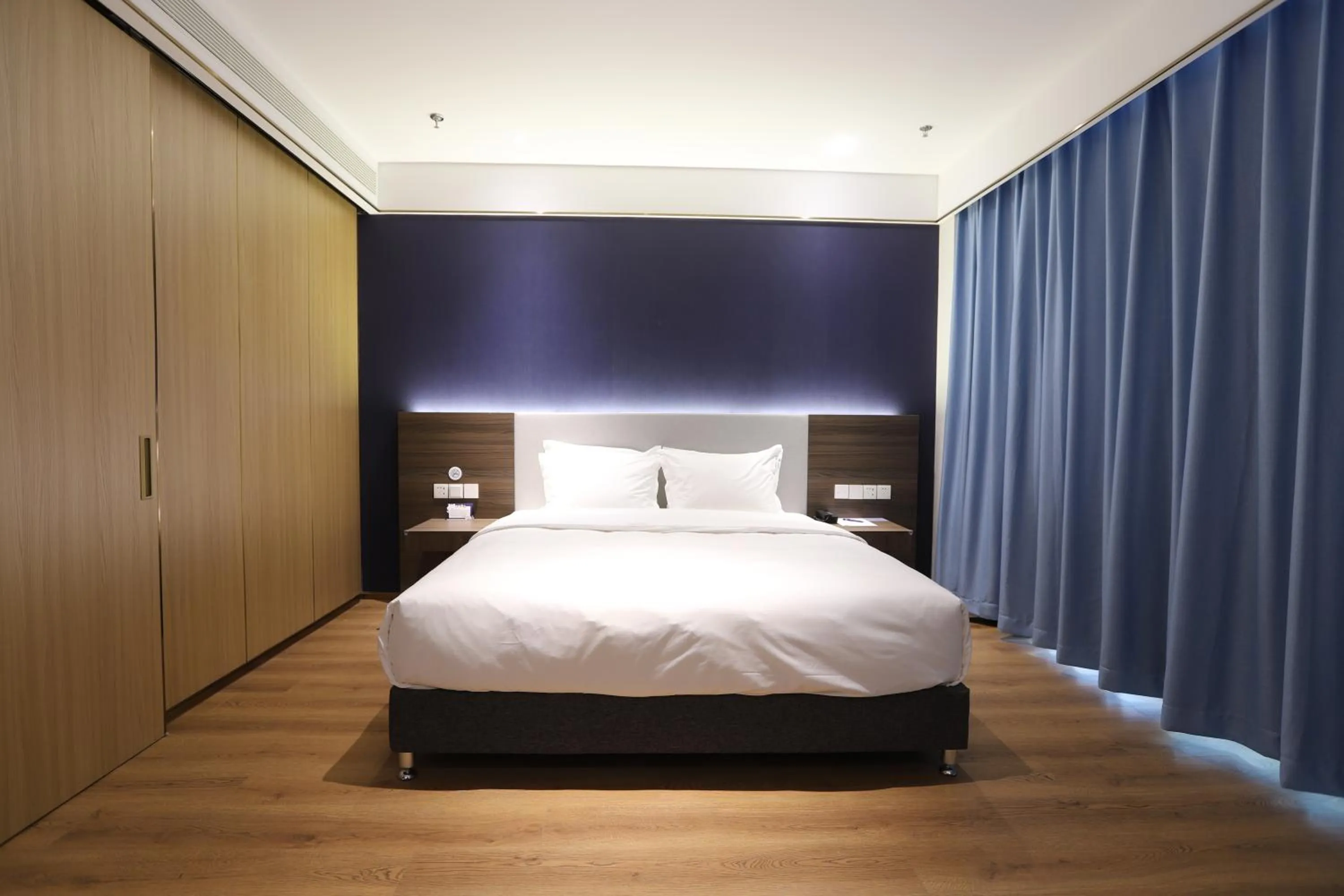 Bed in Holiday Inn Express Hengshui Railway Station by IHG