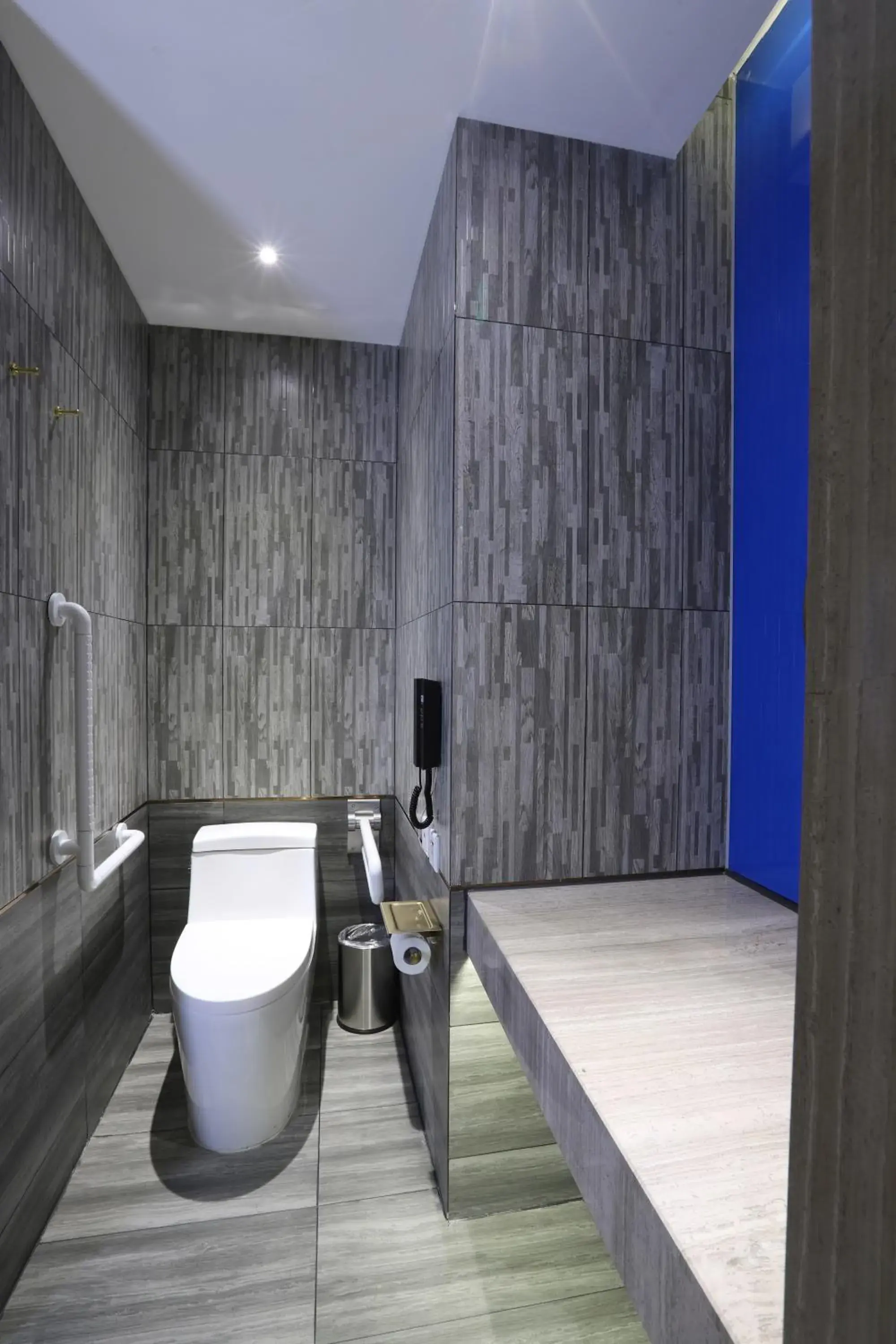 Twin Room - Disability Access in Holiday Inn Express Hengshui Railway Station by IHG Twin Room - Disability Access in Holiday Inn Express Hengshui Railway Station by IHG