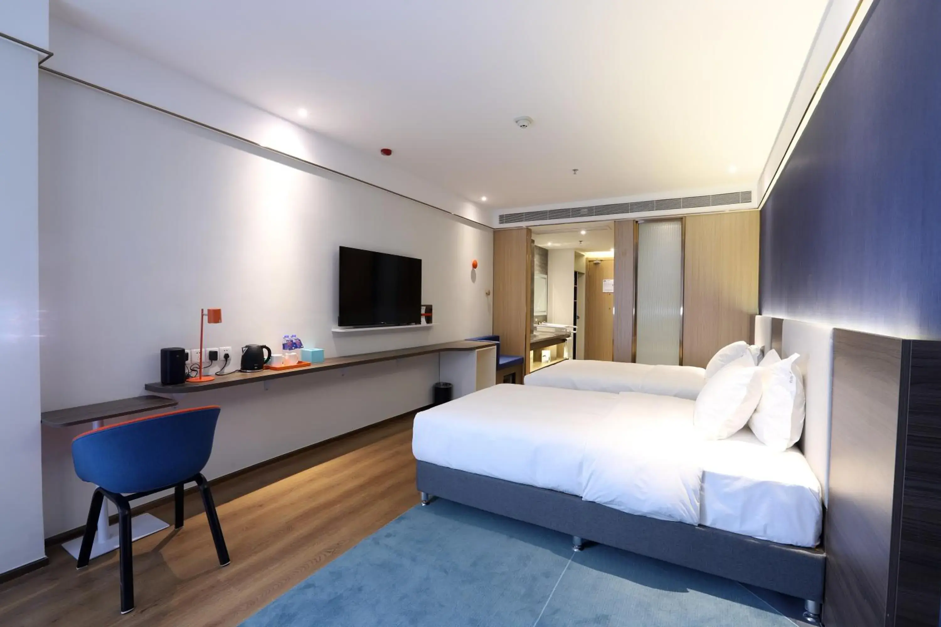 Bed in Holiday Inn Express Hengshui Railway Station by IHG Bed in Holiday Inn Express Hengshui Railway Station by IHG