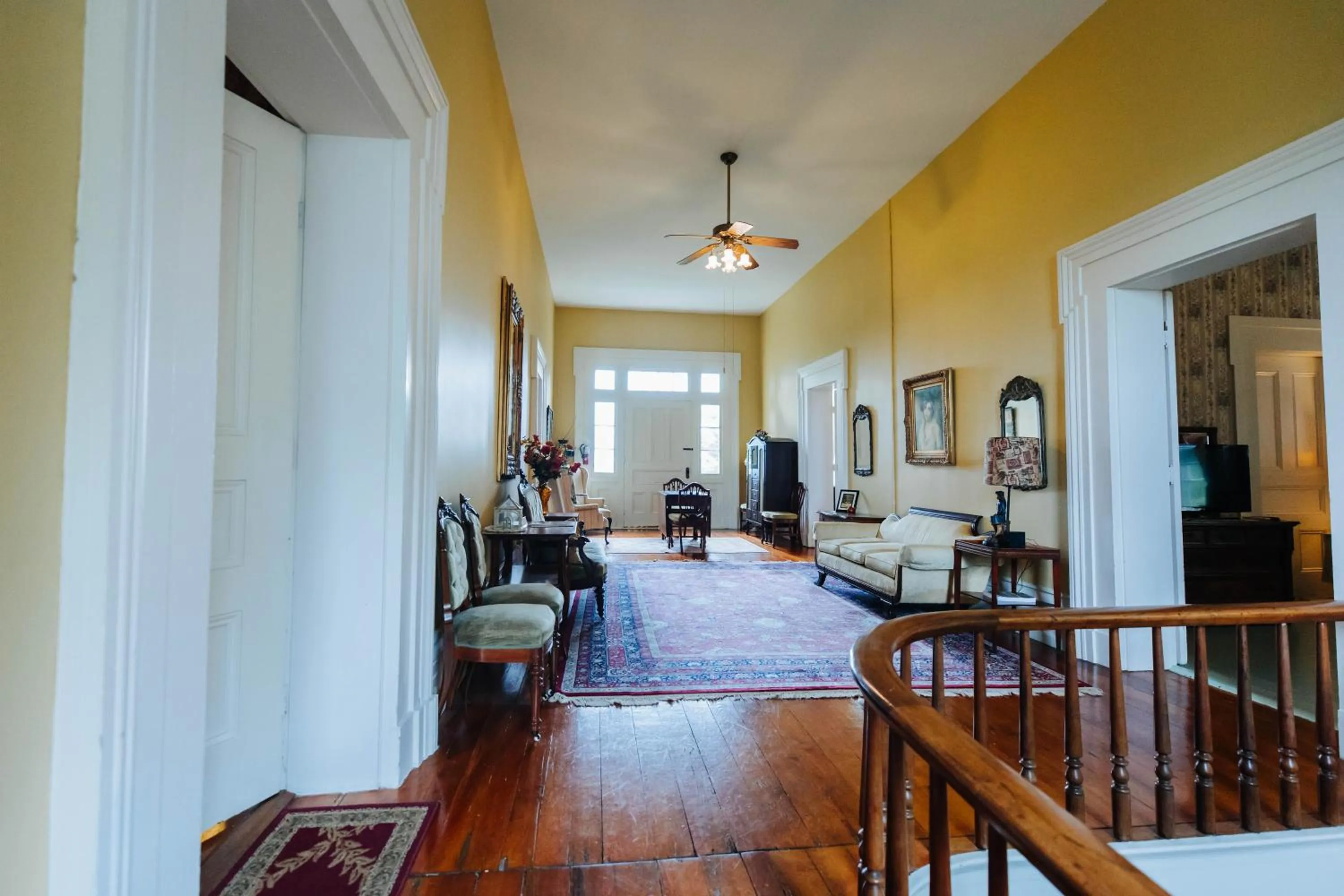 Seating area in Maple Hill Manor Bed & Breakfast
