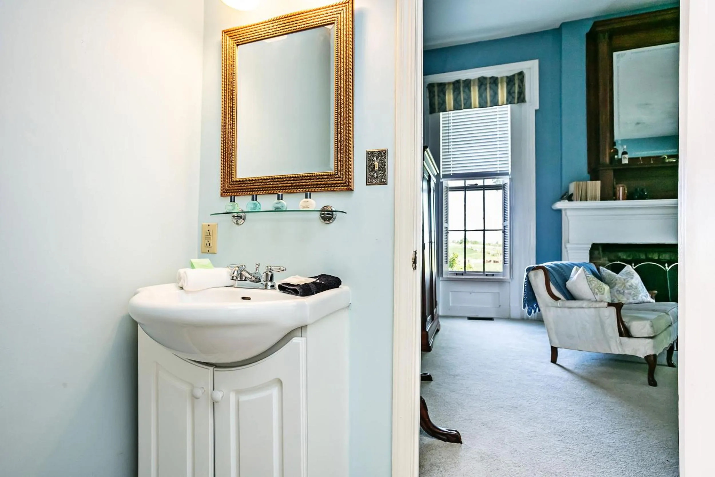 Maple Hill Manor Bed & Breakfast