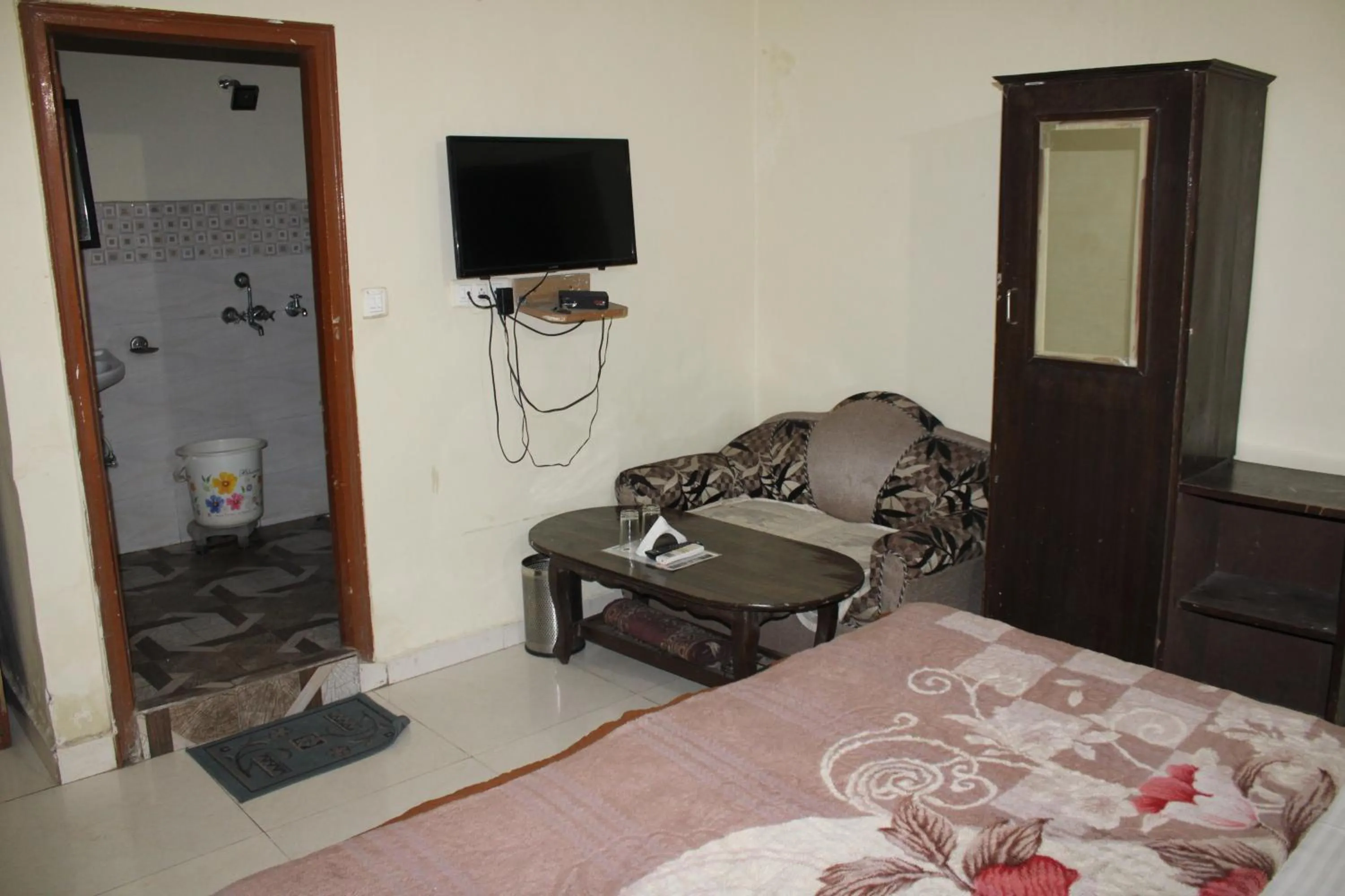 Bed in Hotel Diamond Leaf